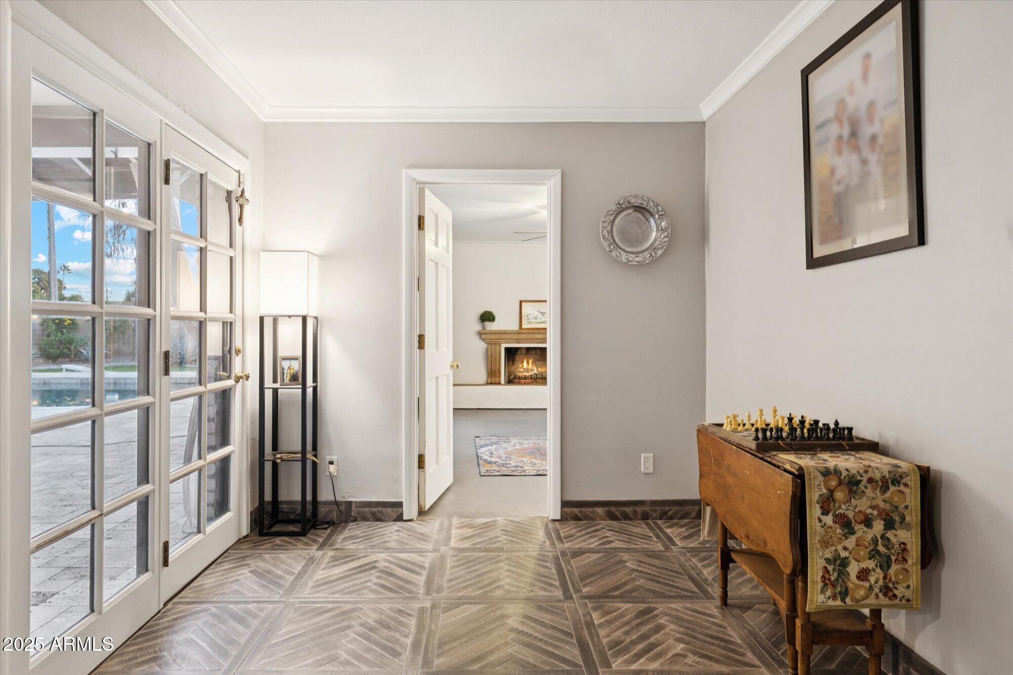 105 E CLAREMONT Street