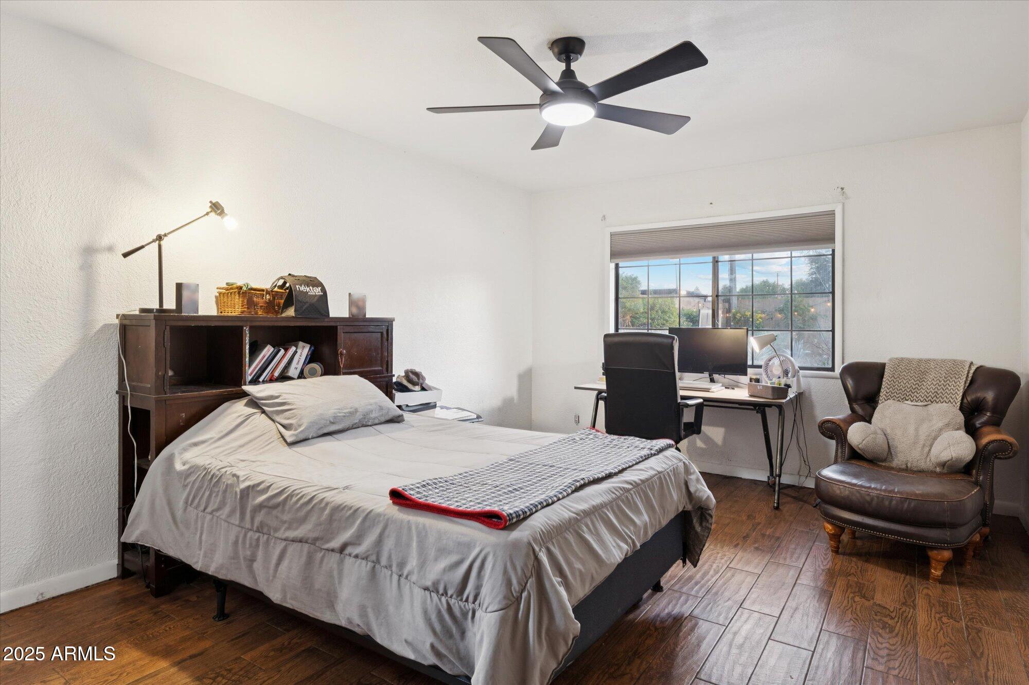 105 E CLAREMONT Street