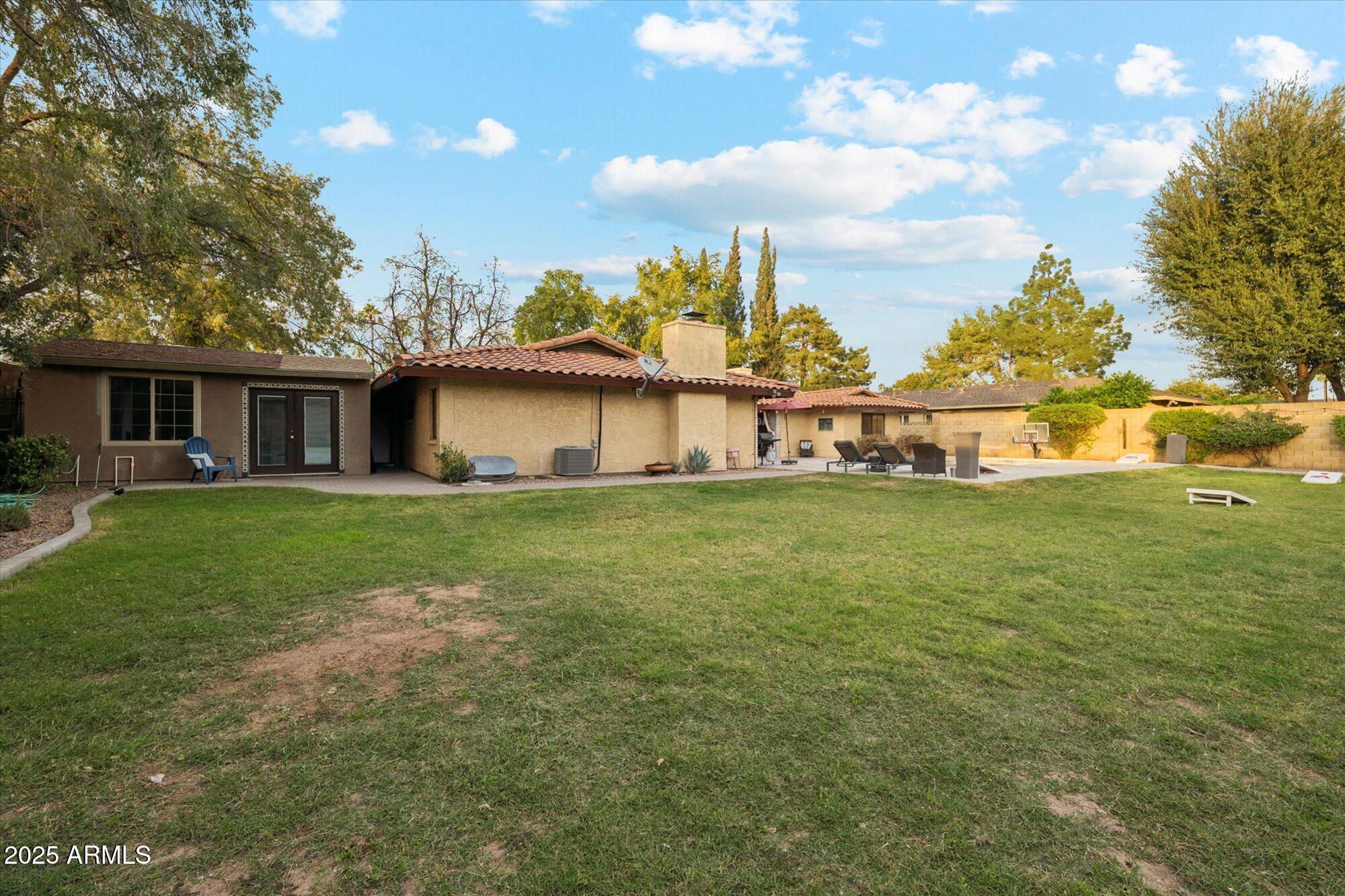 105 E CLAREMONT Street