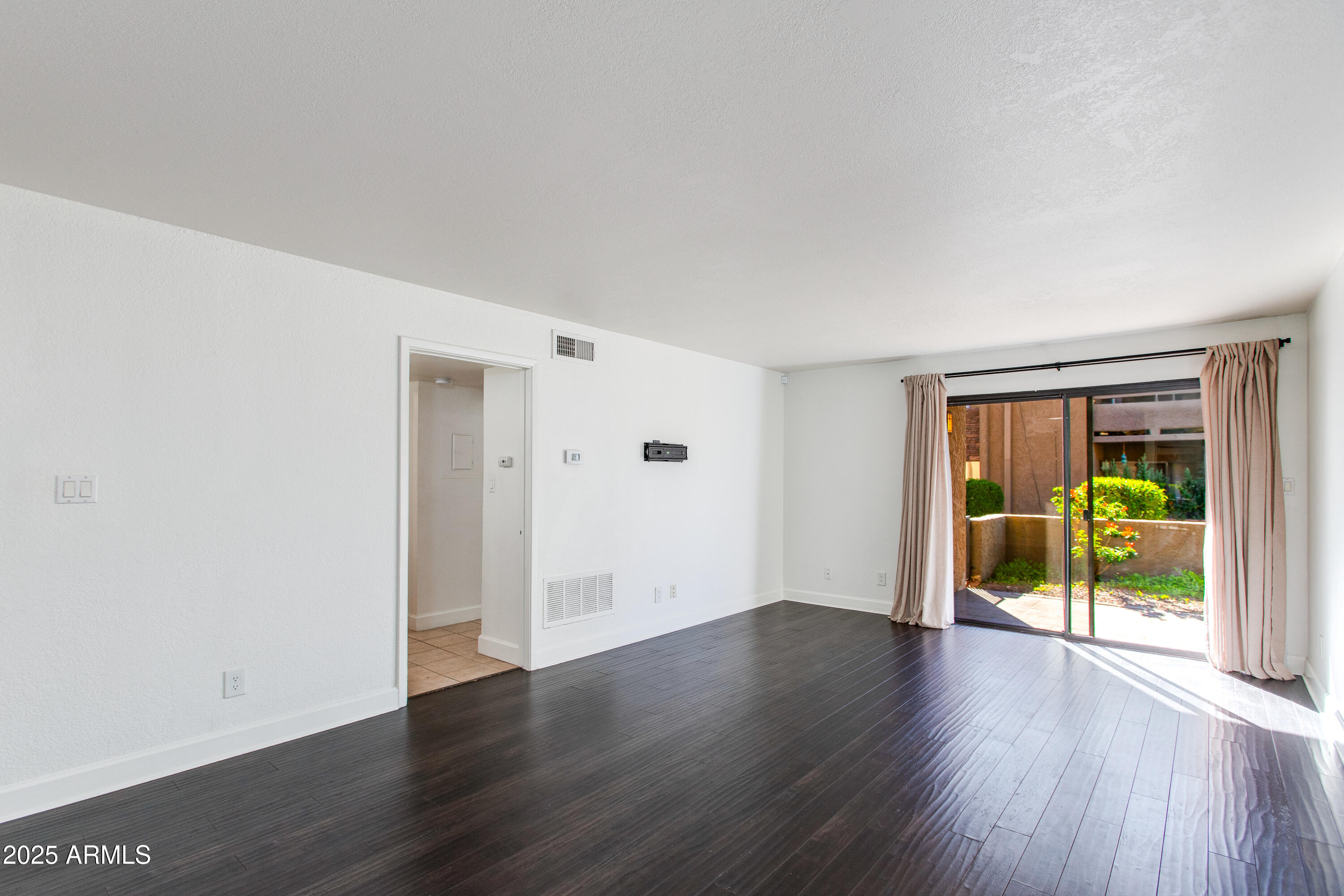 3825 E CAMELBACK Road, 105