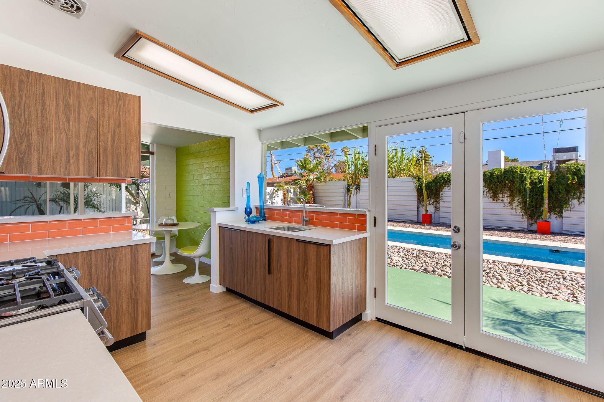 421 N EVERGREEN Street