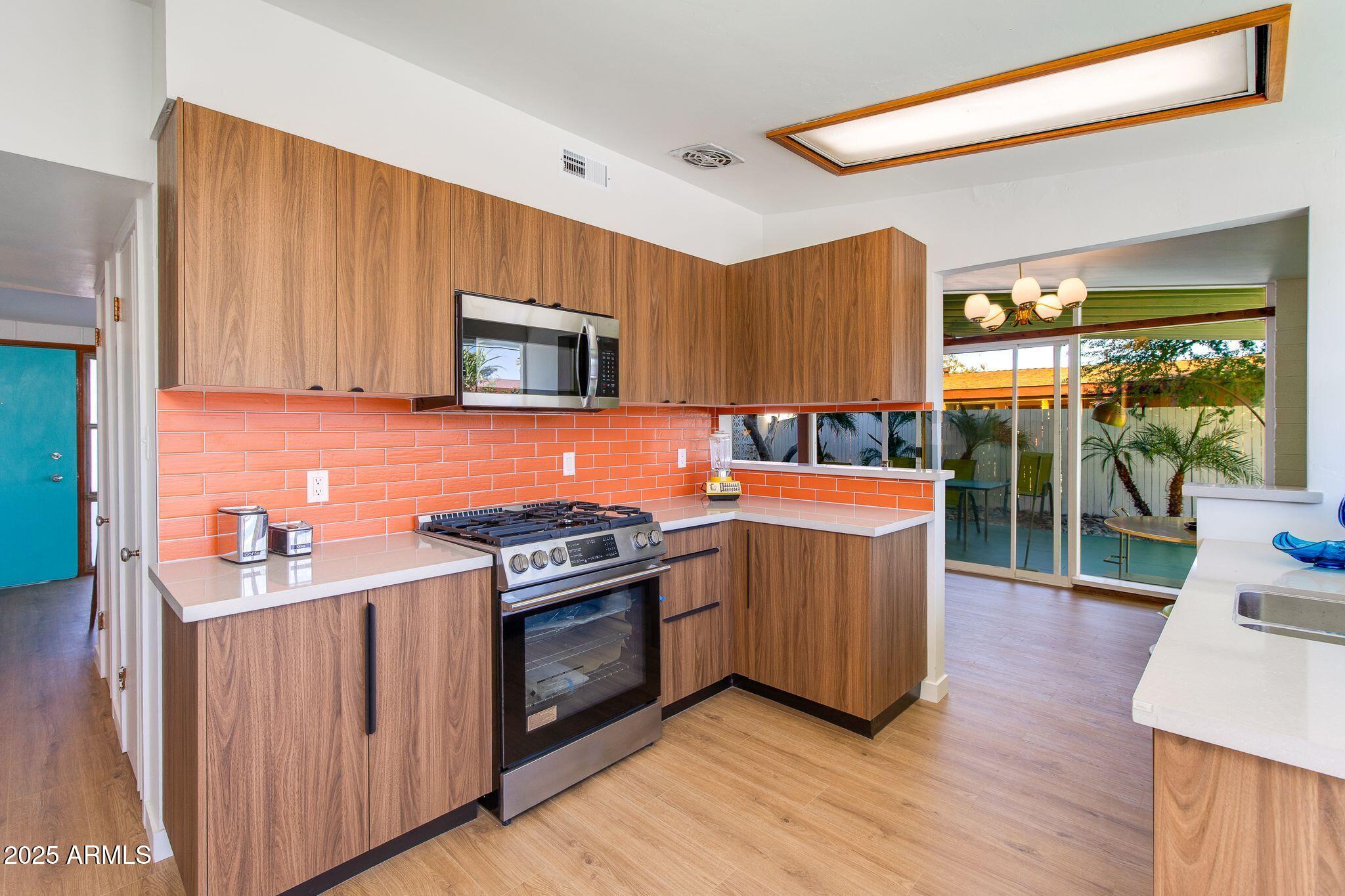 421 N EVERGREEN Street