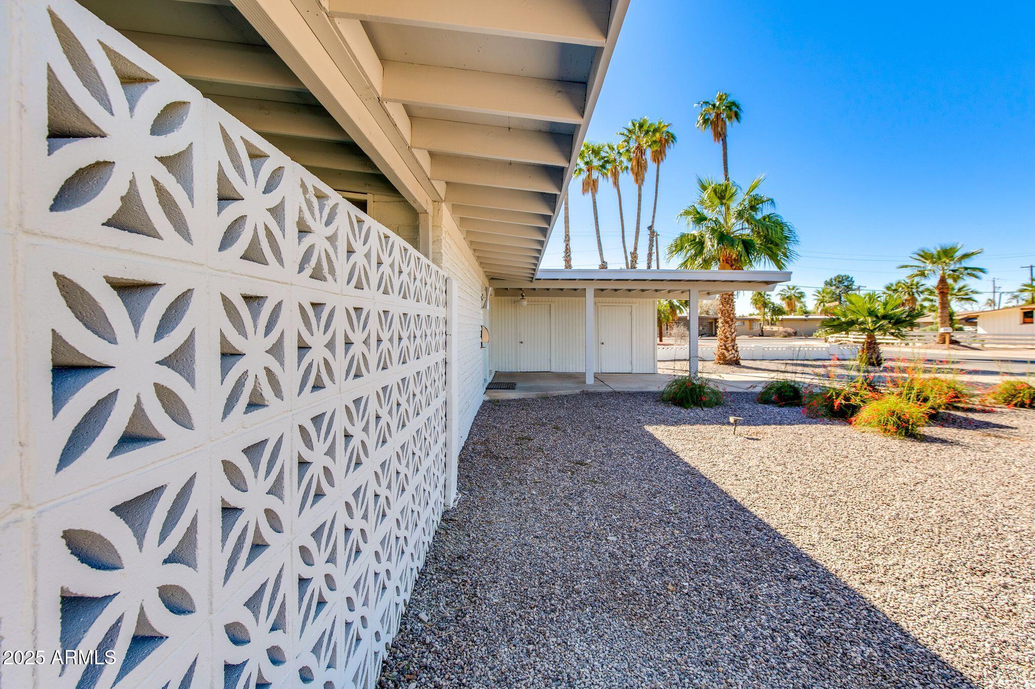 421 N EVERGREEN Street