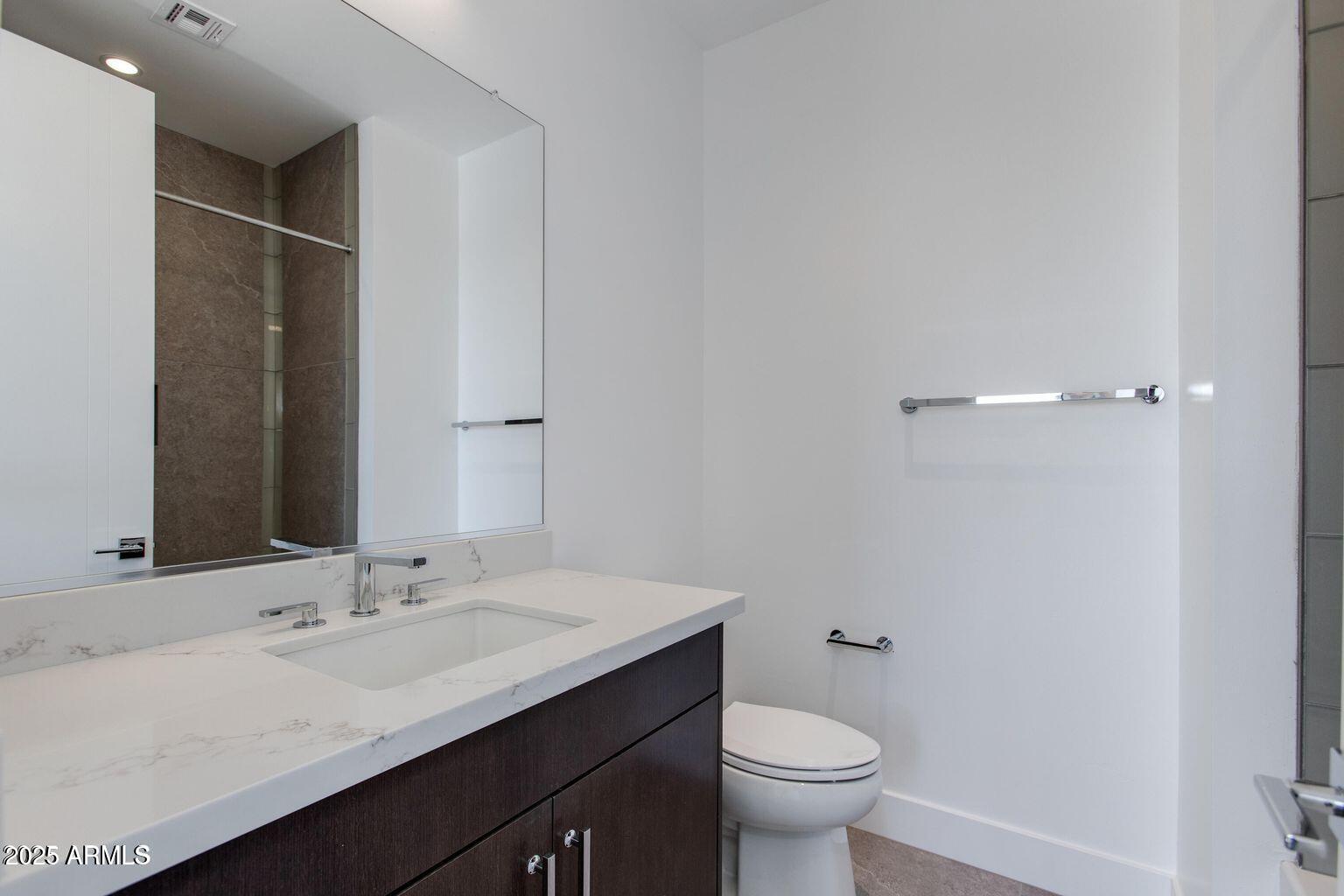 100 W NORTHERN Avenue 15