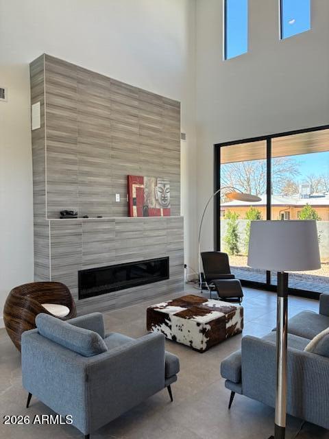 100 W NORTHERN Avenue 15