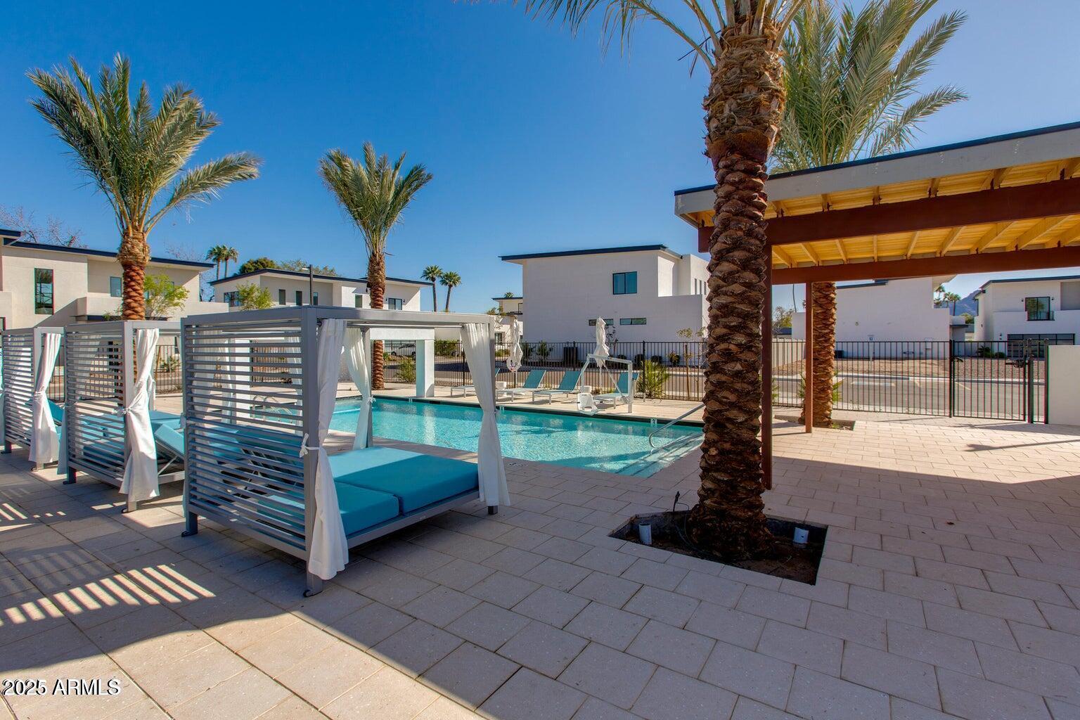 100 W NORTHERN Avenue 4