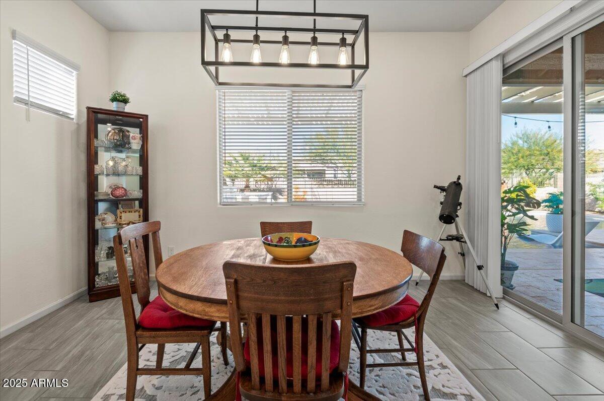 18562 W Thistle Landing Drive