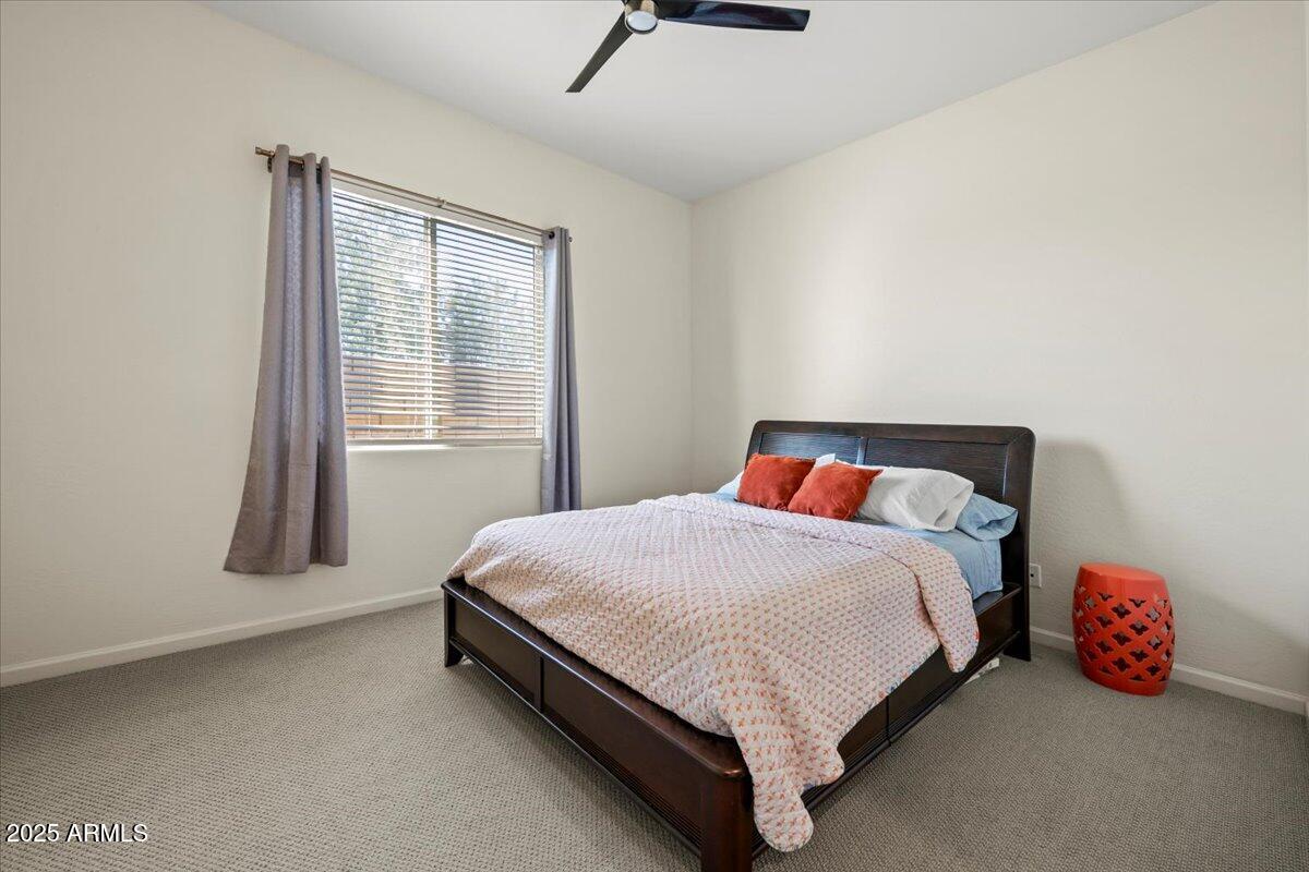 18562 W Thistle Landing Drive