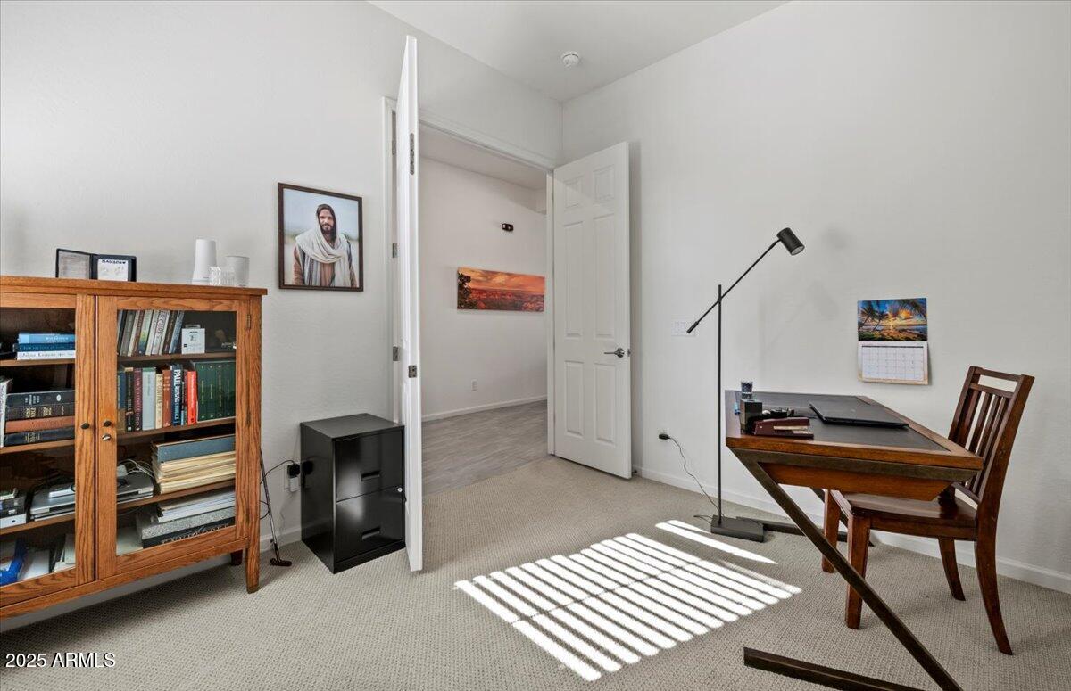 18562 W Thistle Landing Drive