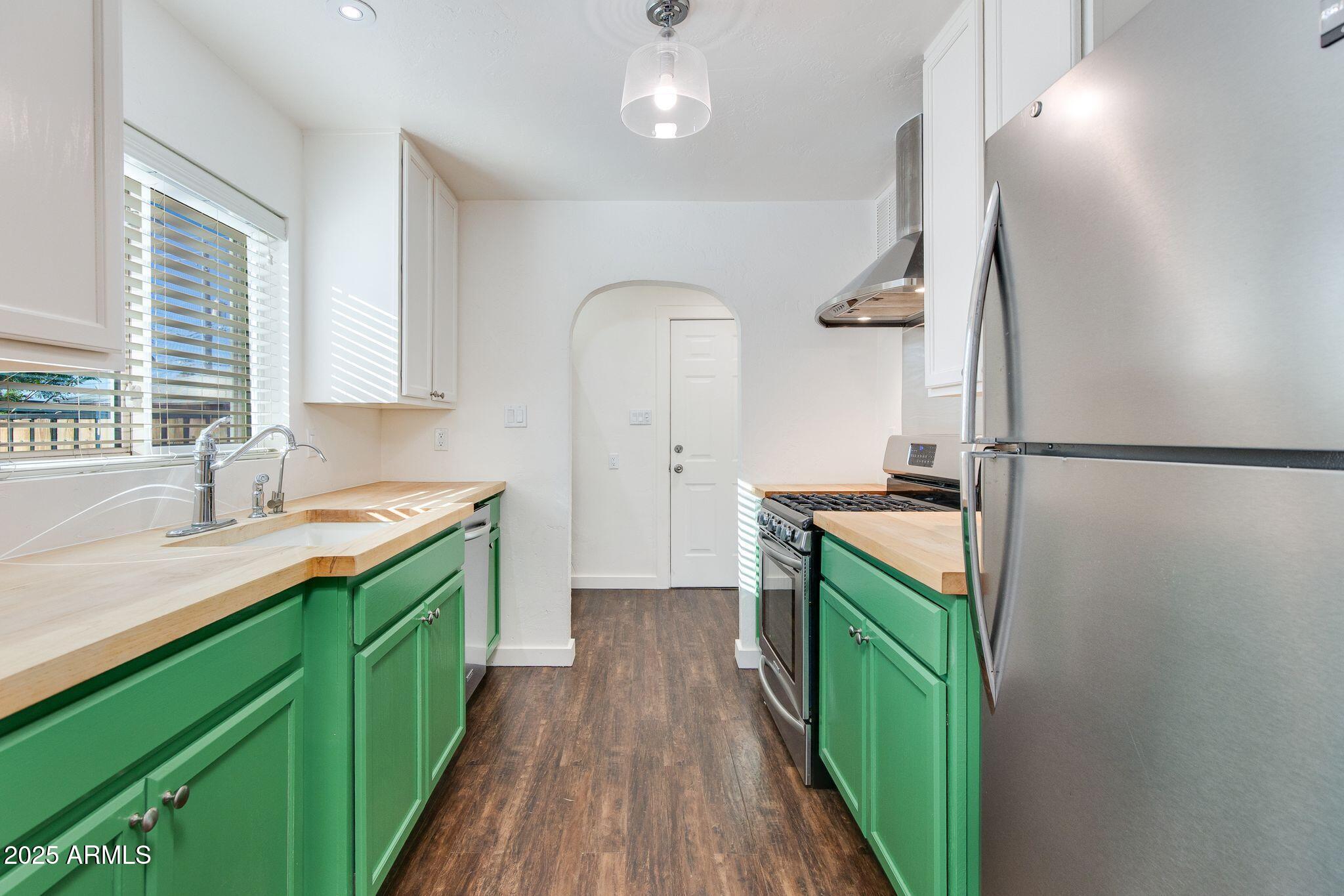 488 N WASHINGTON Street