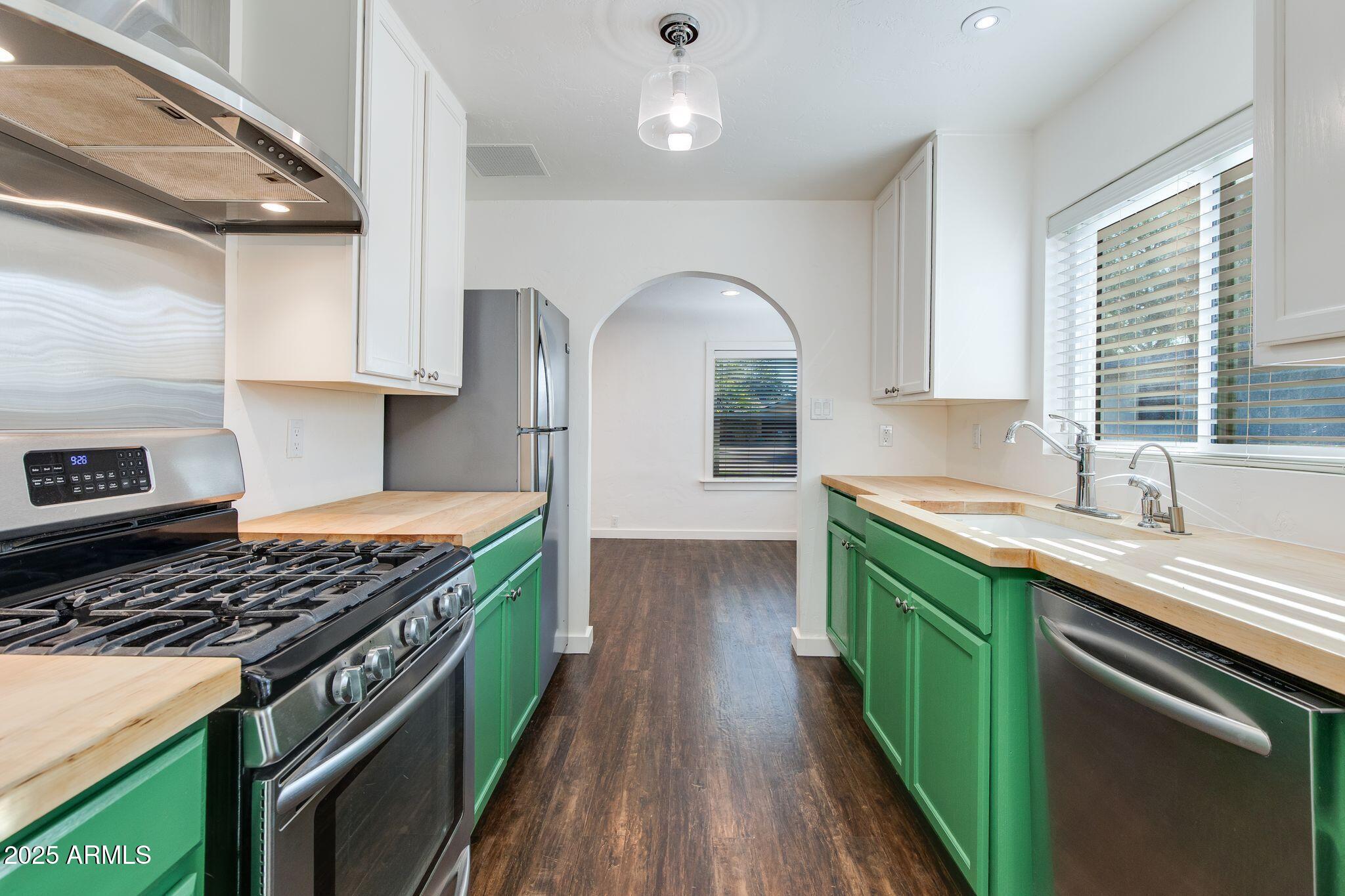 488 N WASHINGTON Street