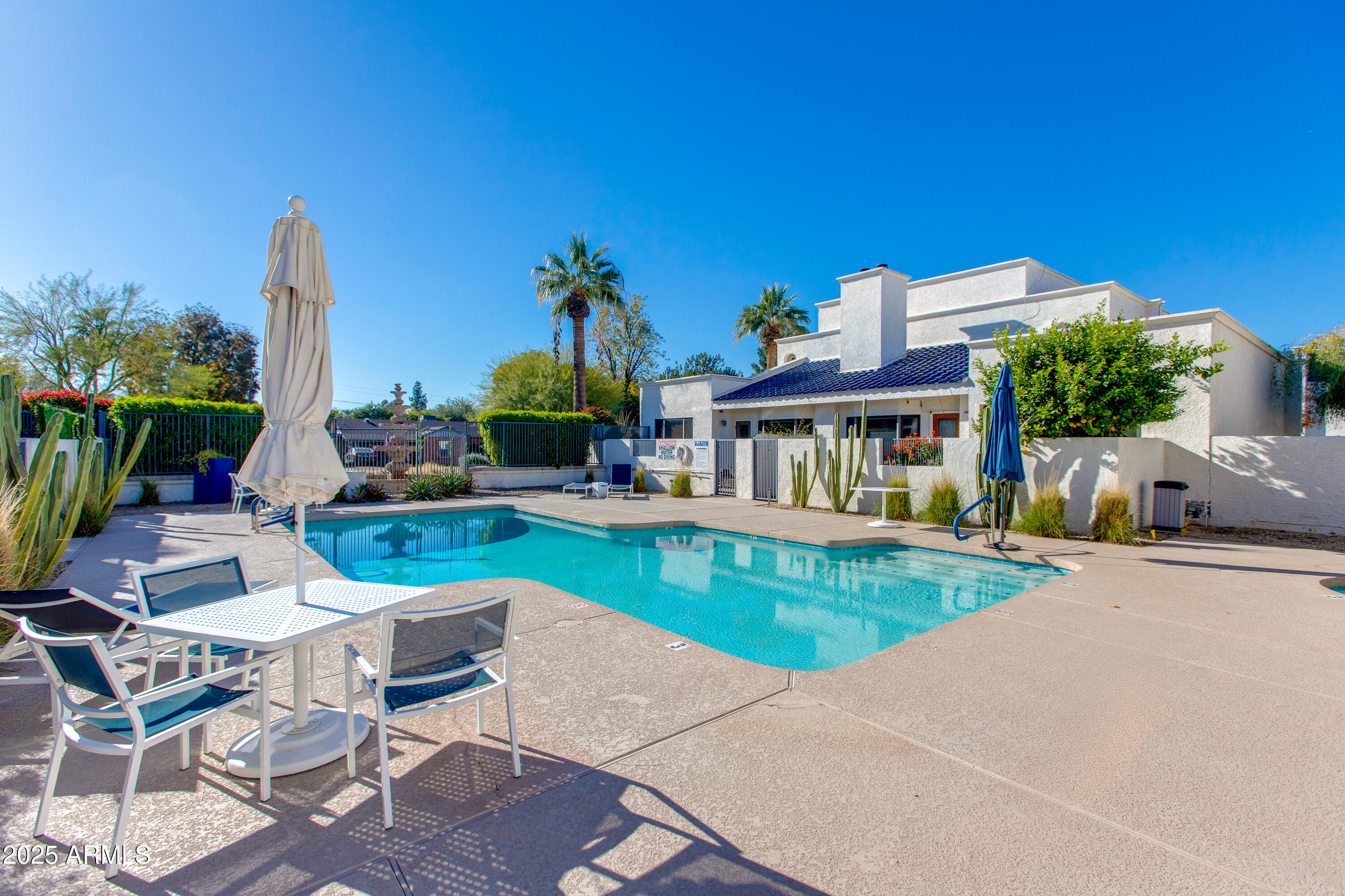 10 W GEORGIA Avenue 6