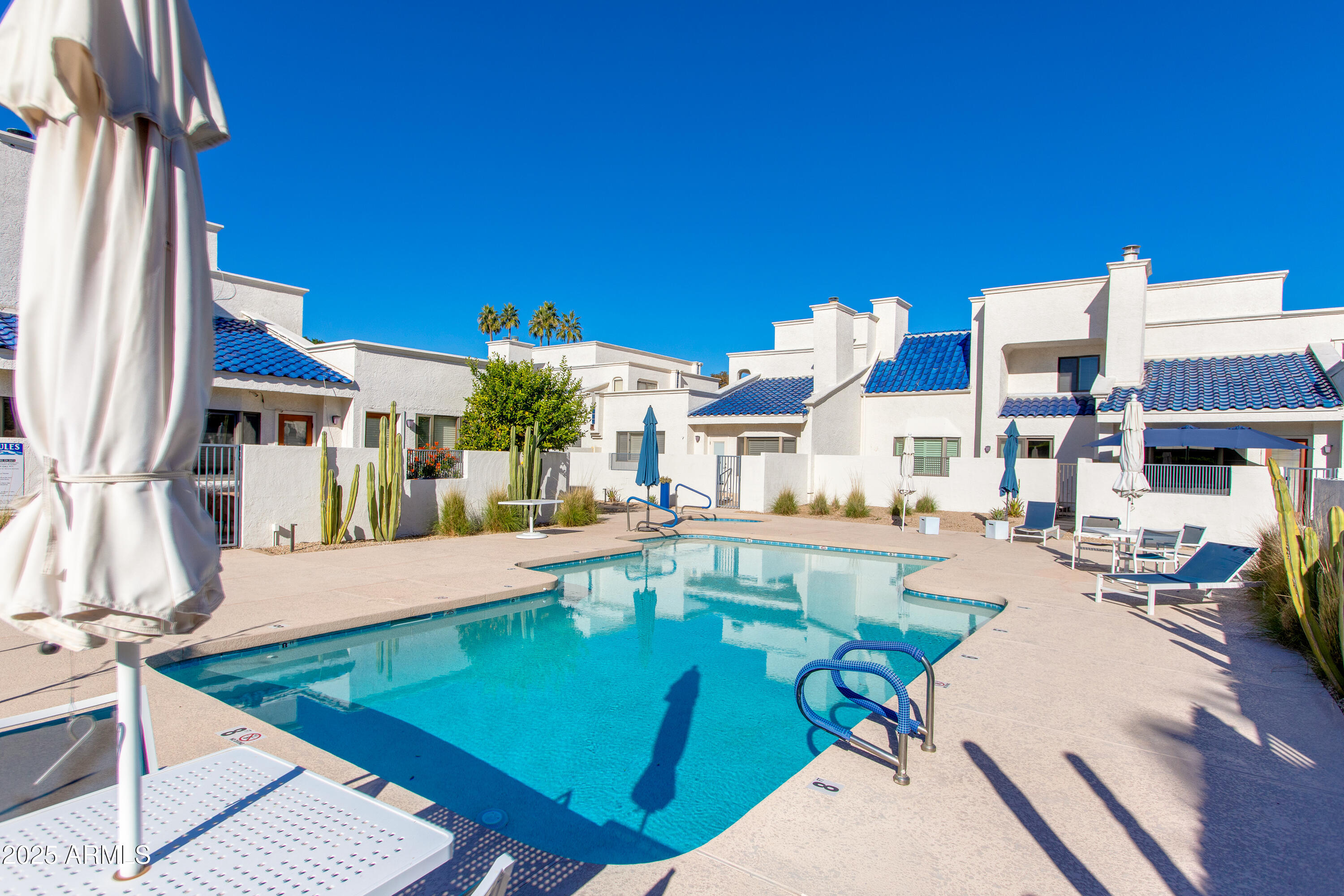 10 W GEORGIA Avenue 6