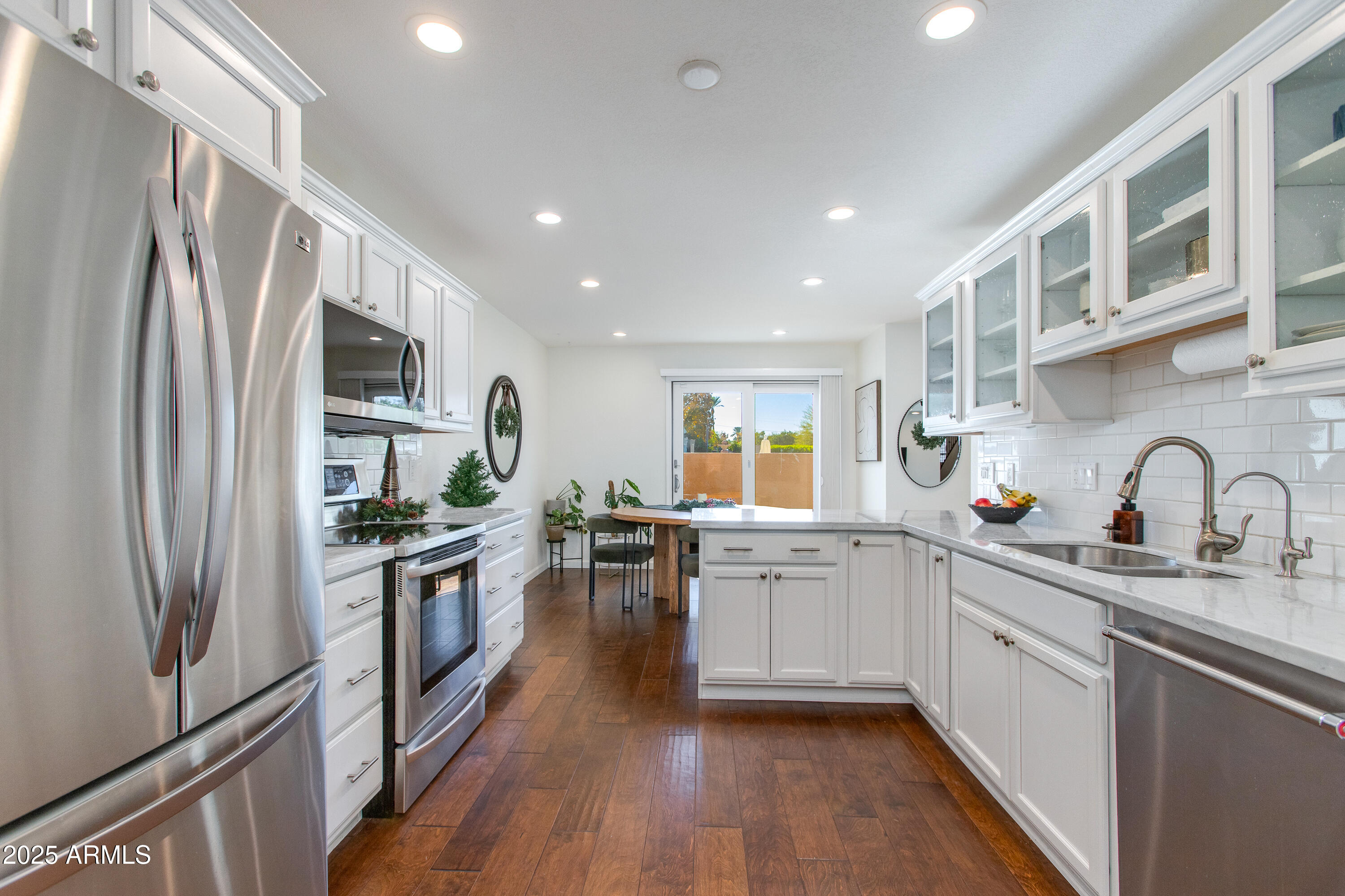 10 W GEORGIA Avenue 6