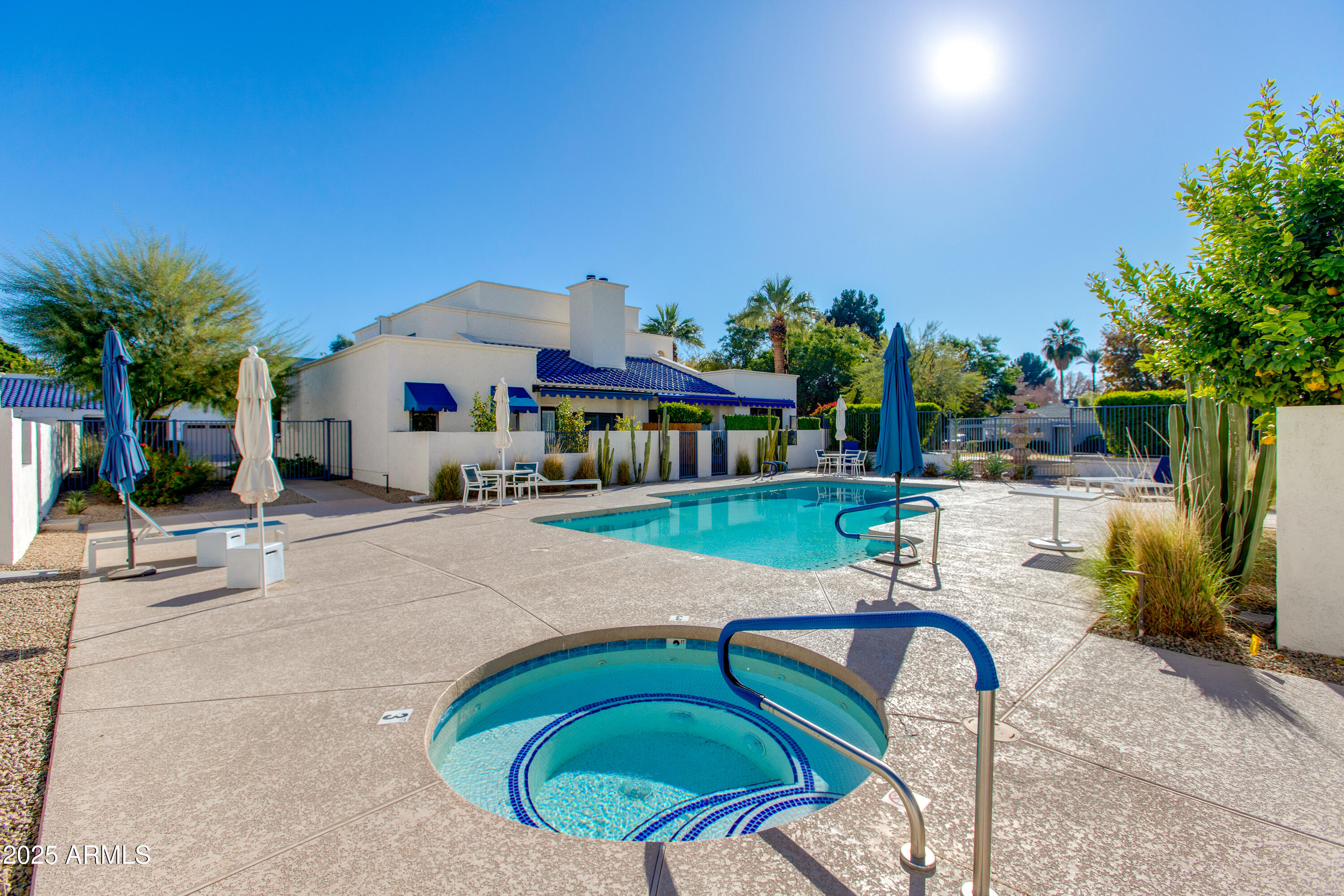 10 W GEORGIA Avenue 6