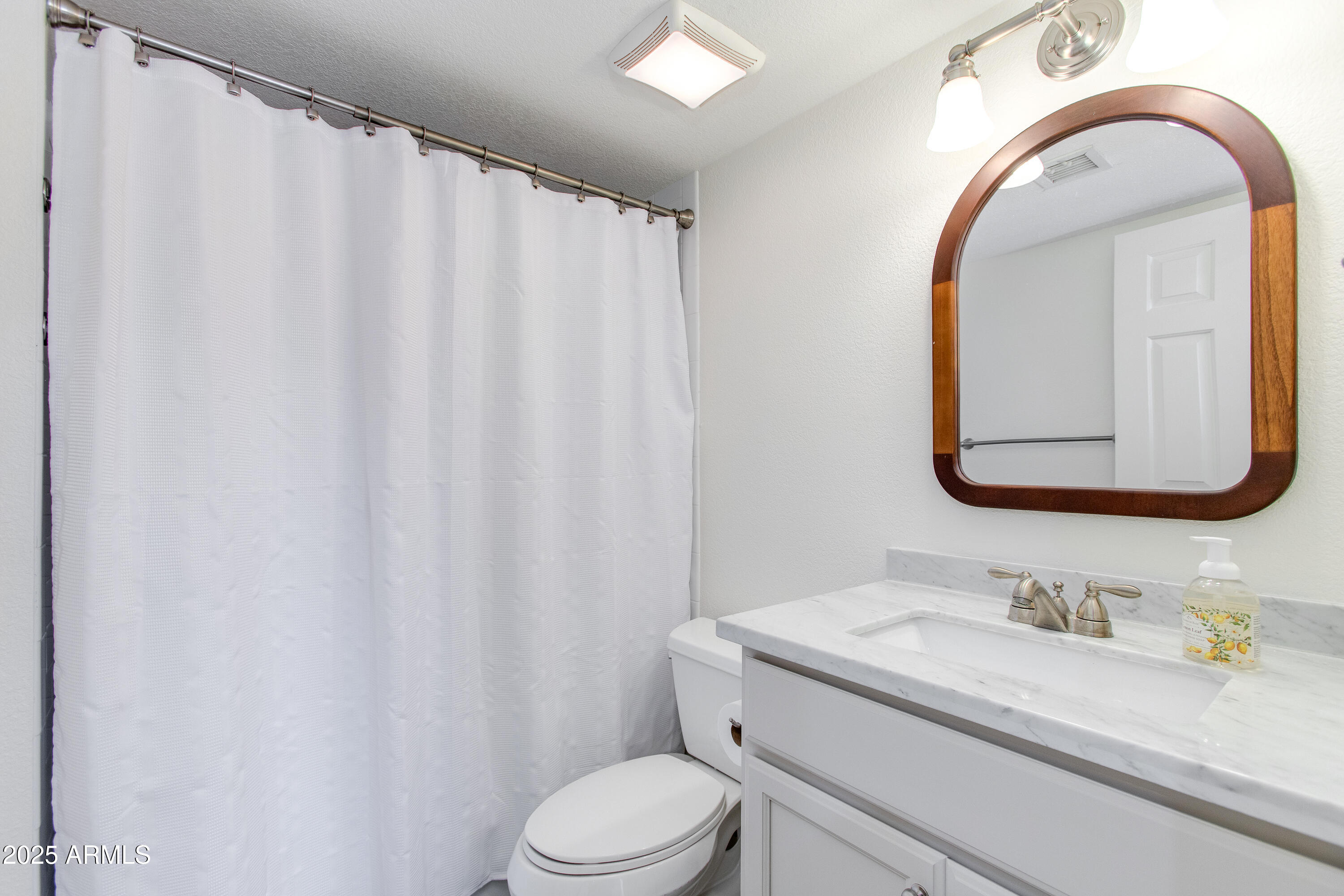 10 W GEORGIA Avenue 6