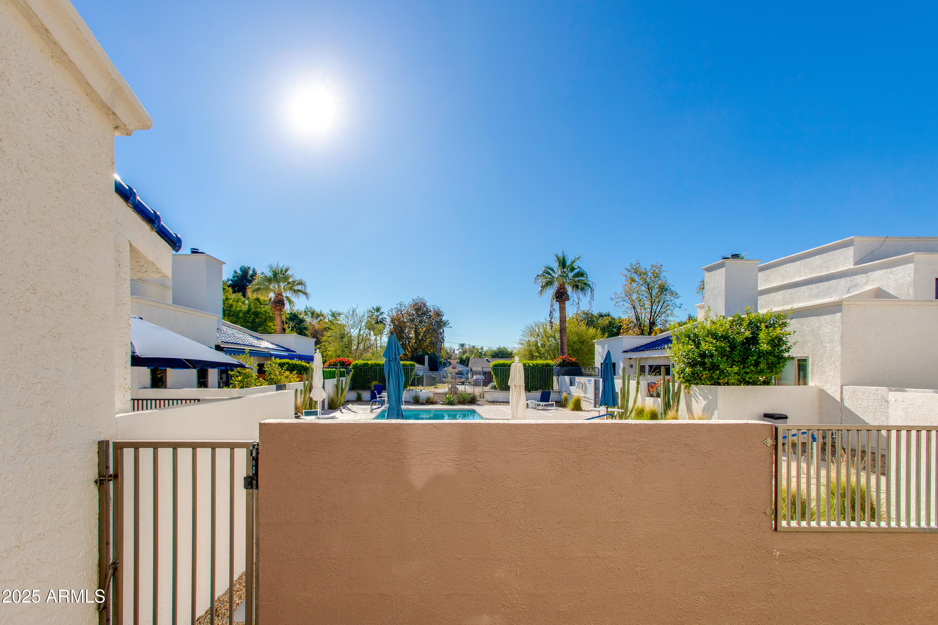 10 W GEORGIA Avenue 6