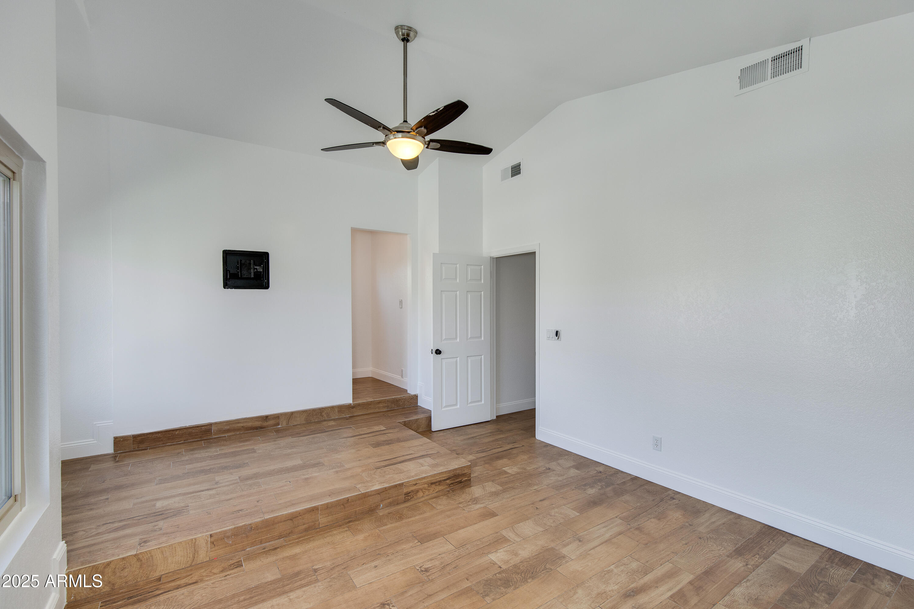 2119 E New Bedford Drive