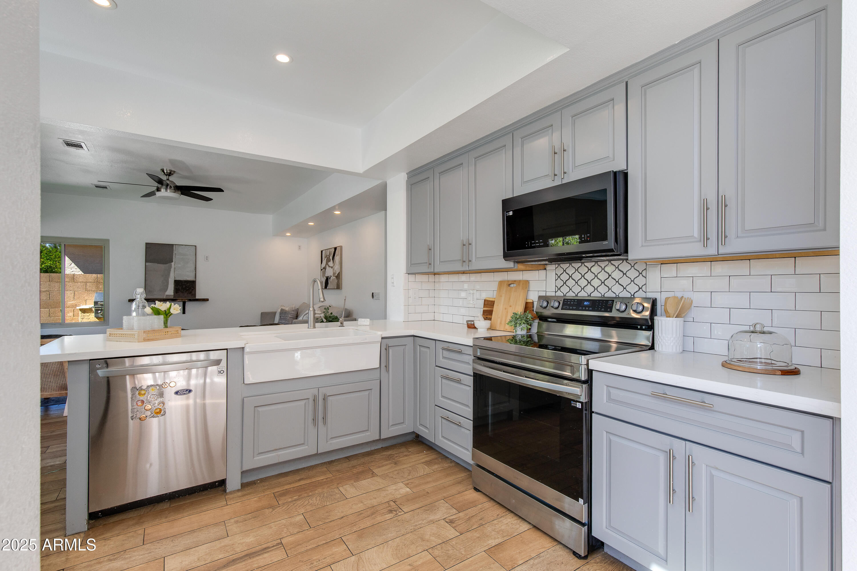 2119 E New Bedford Drive