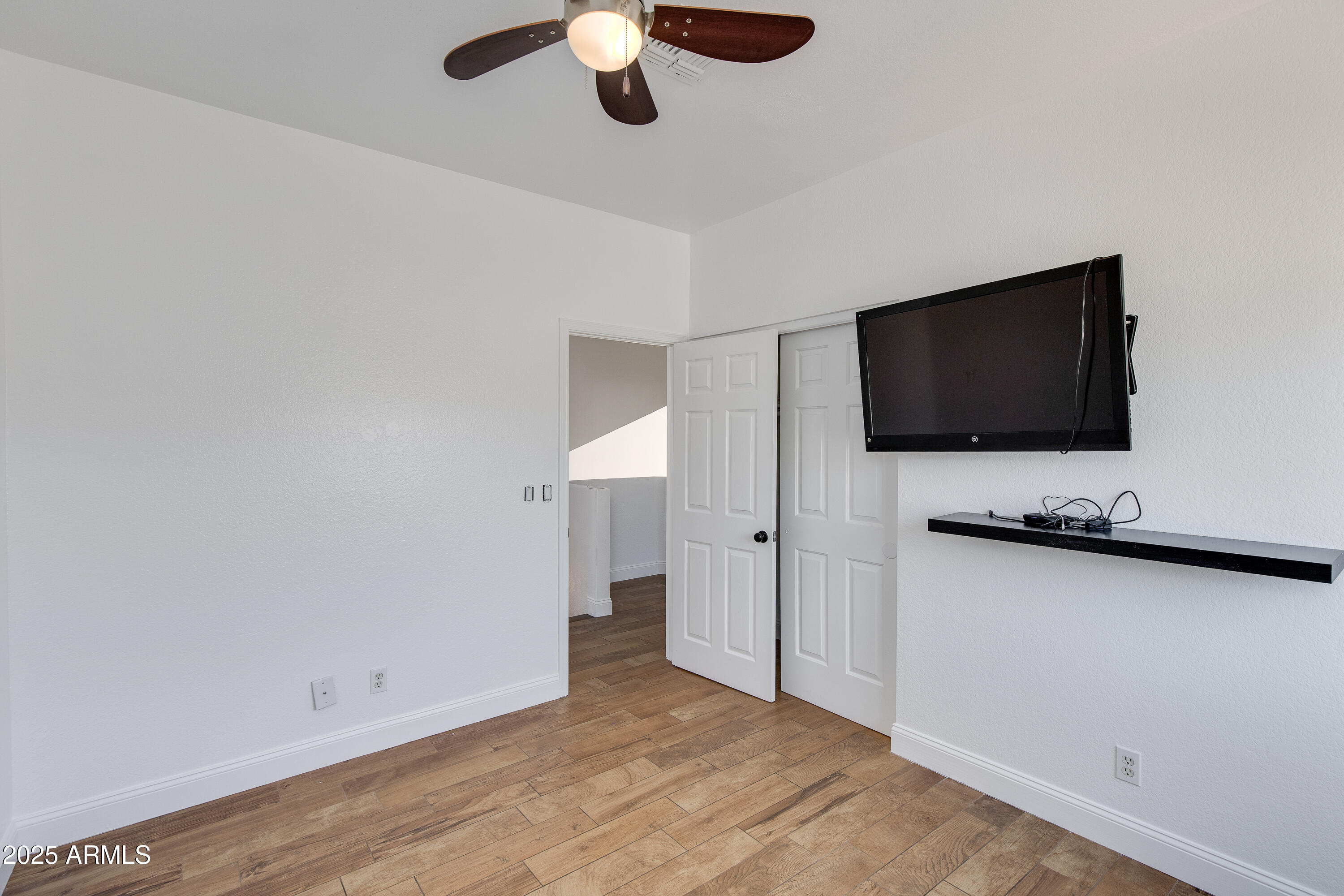 2119 E New Bedford Drive