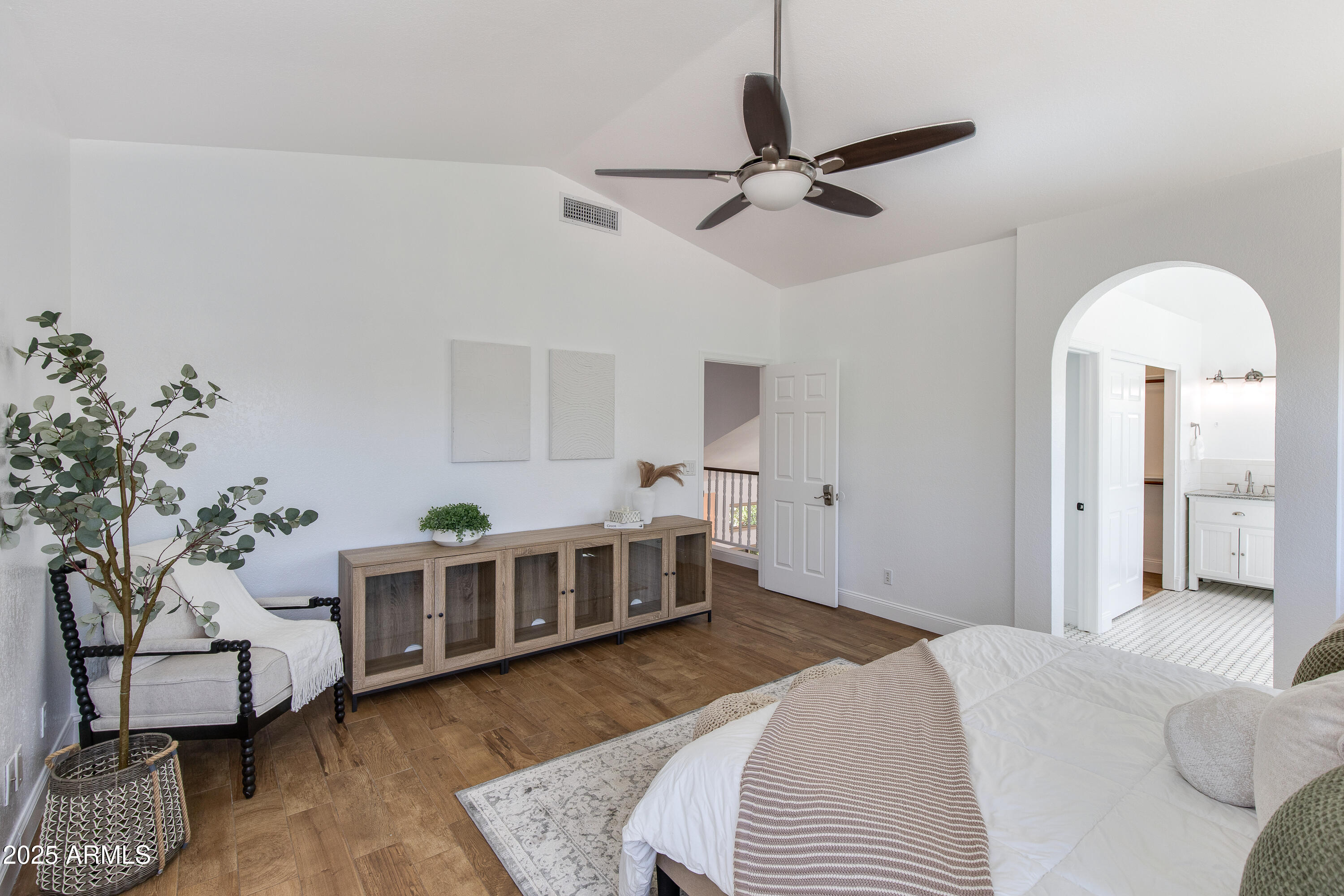 2119 E New Bedford Drive