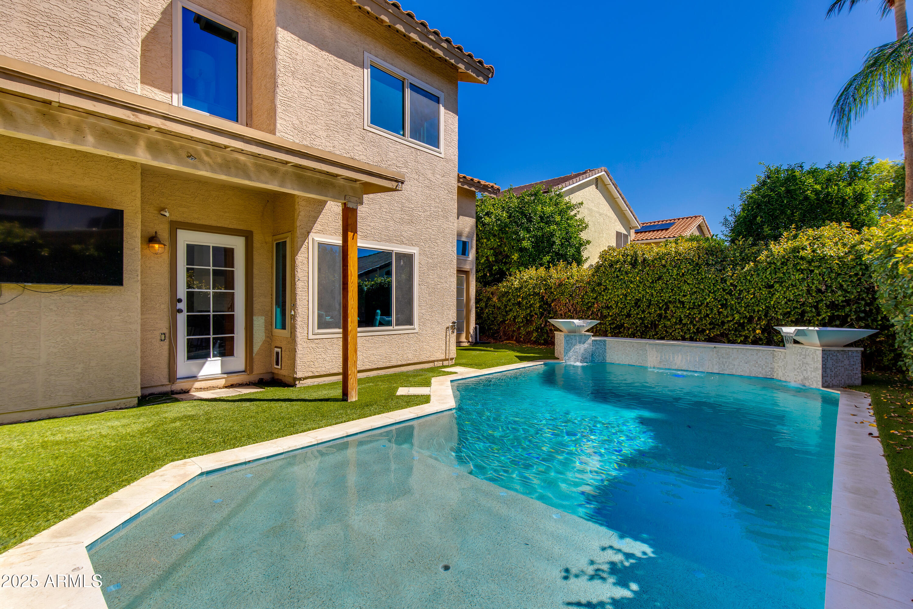 2119 E New Bedford Drive