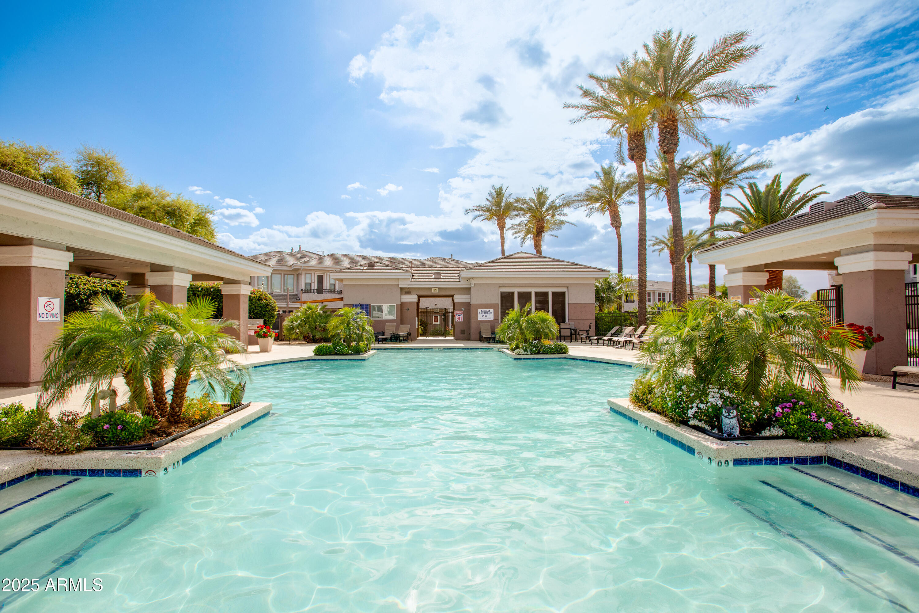 15221 N CLUBGATE Drive 2132