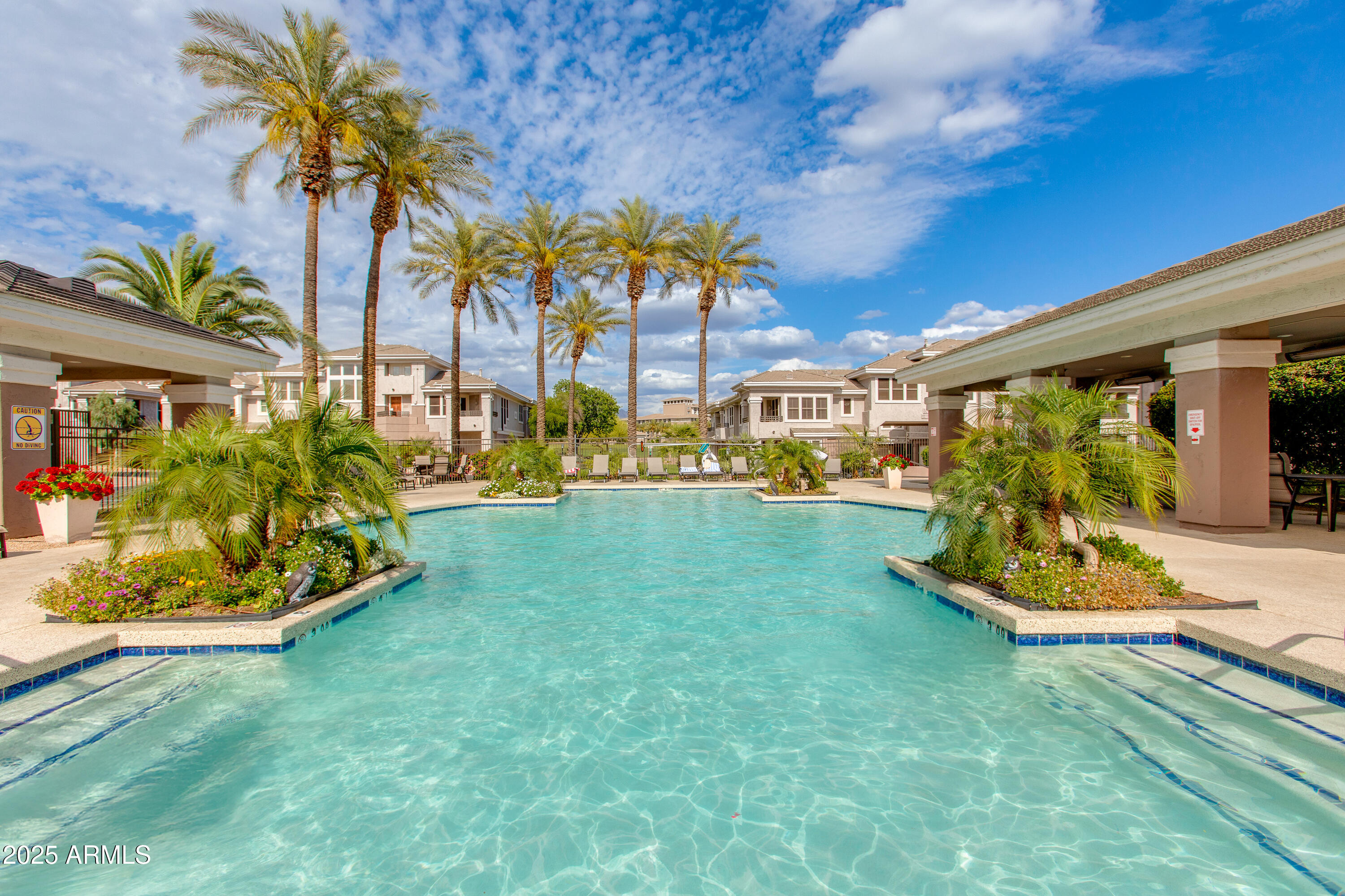 15221 N CLUBGATE Drive 2132