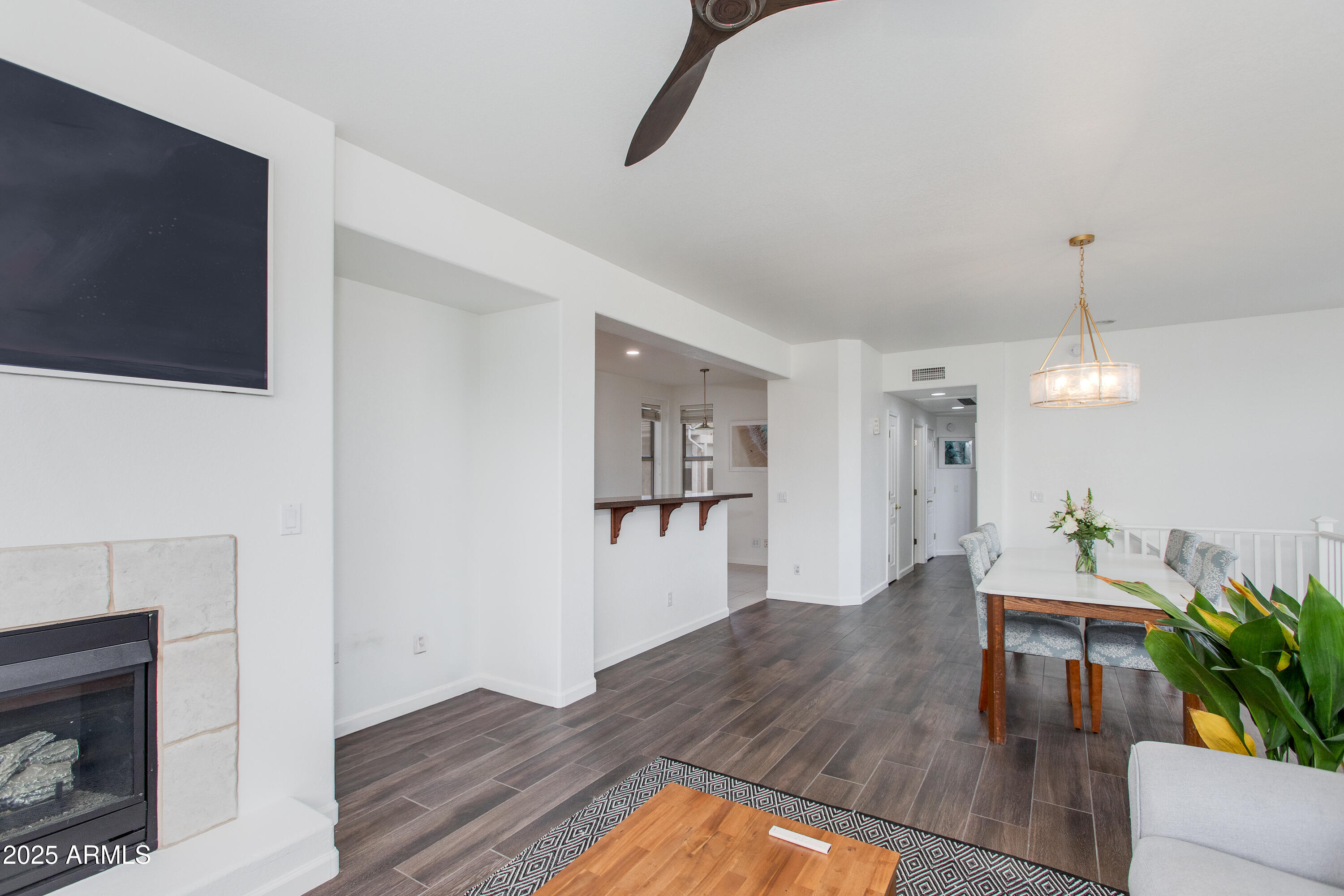 15221 N CLUBGATE Drive 2132