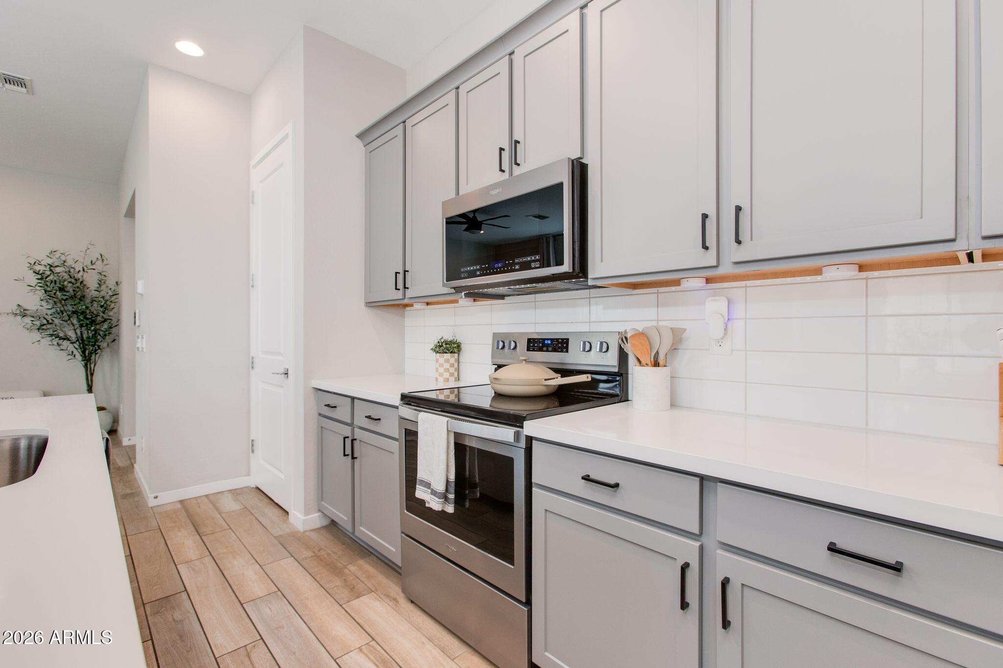 901 S SMITH Road 1063