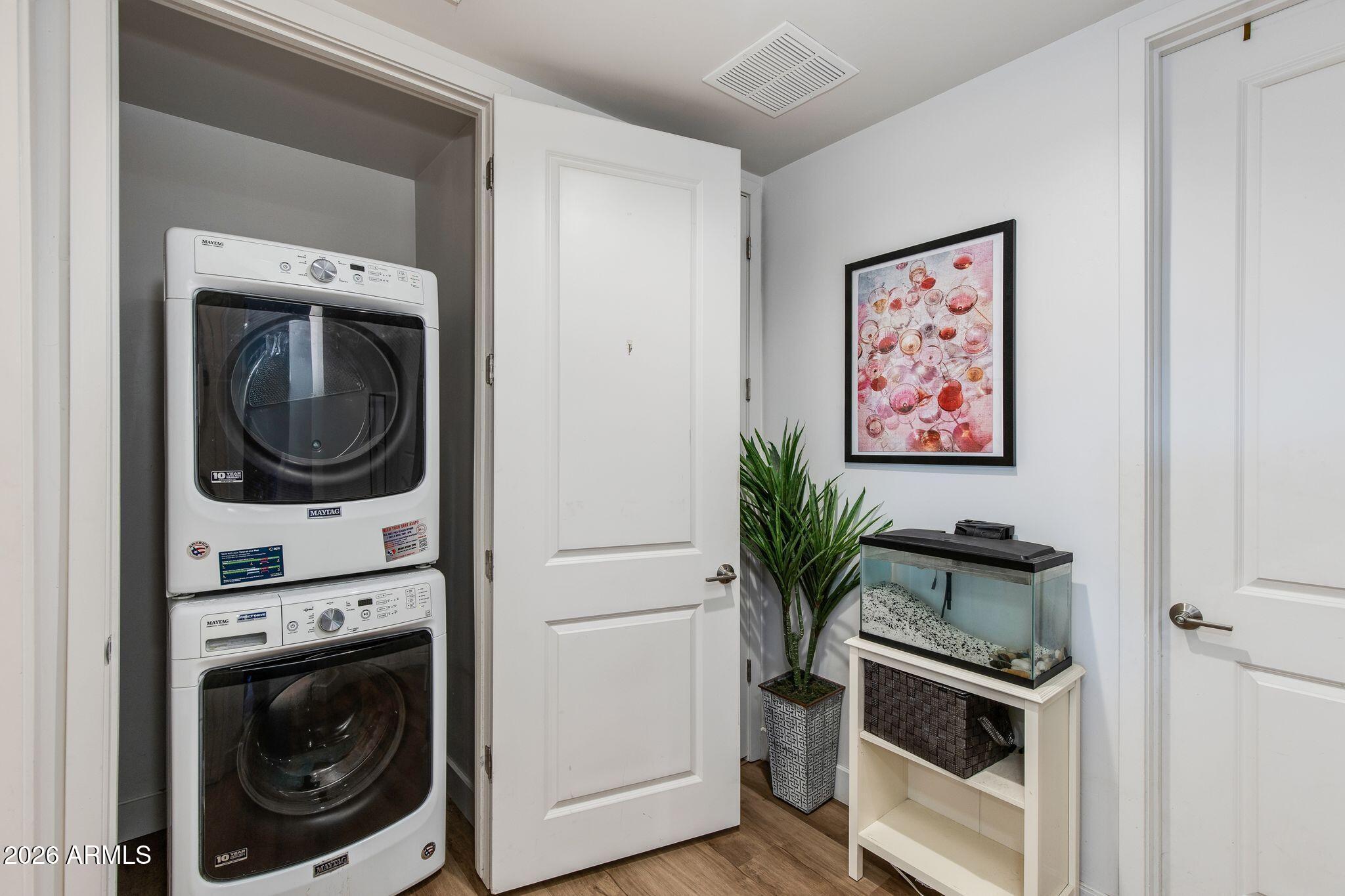 3131 N CENTRAL Avenue 5002