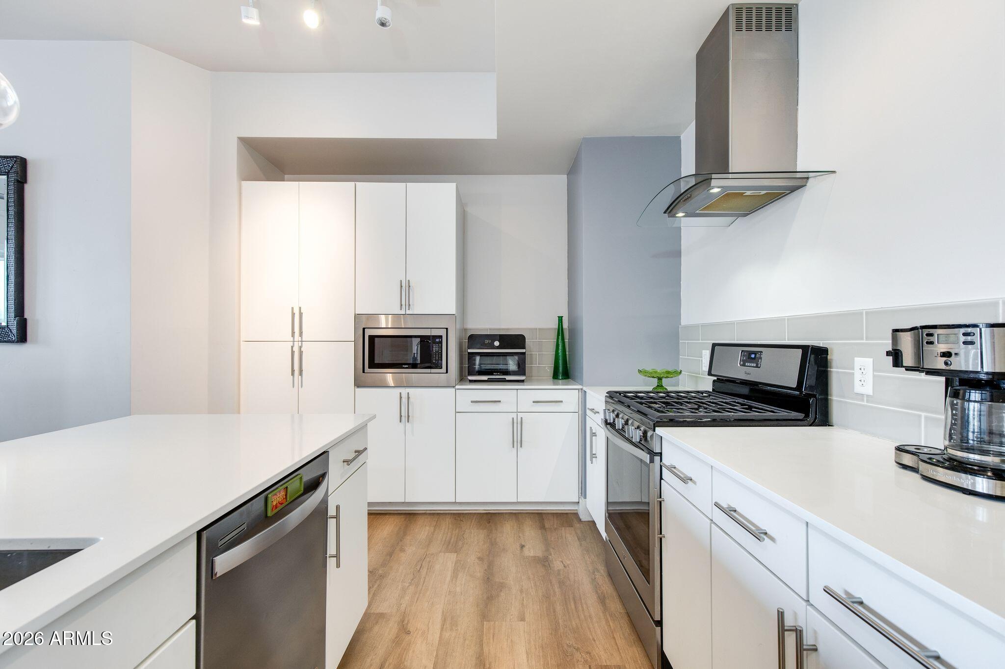 3131 N CENTRAL Avenue 5002