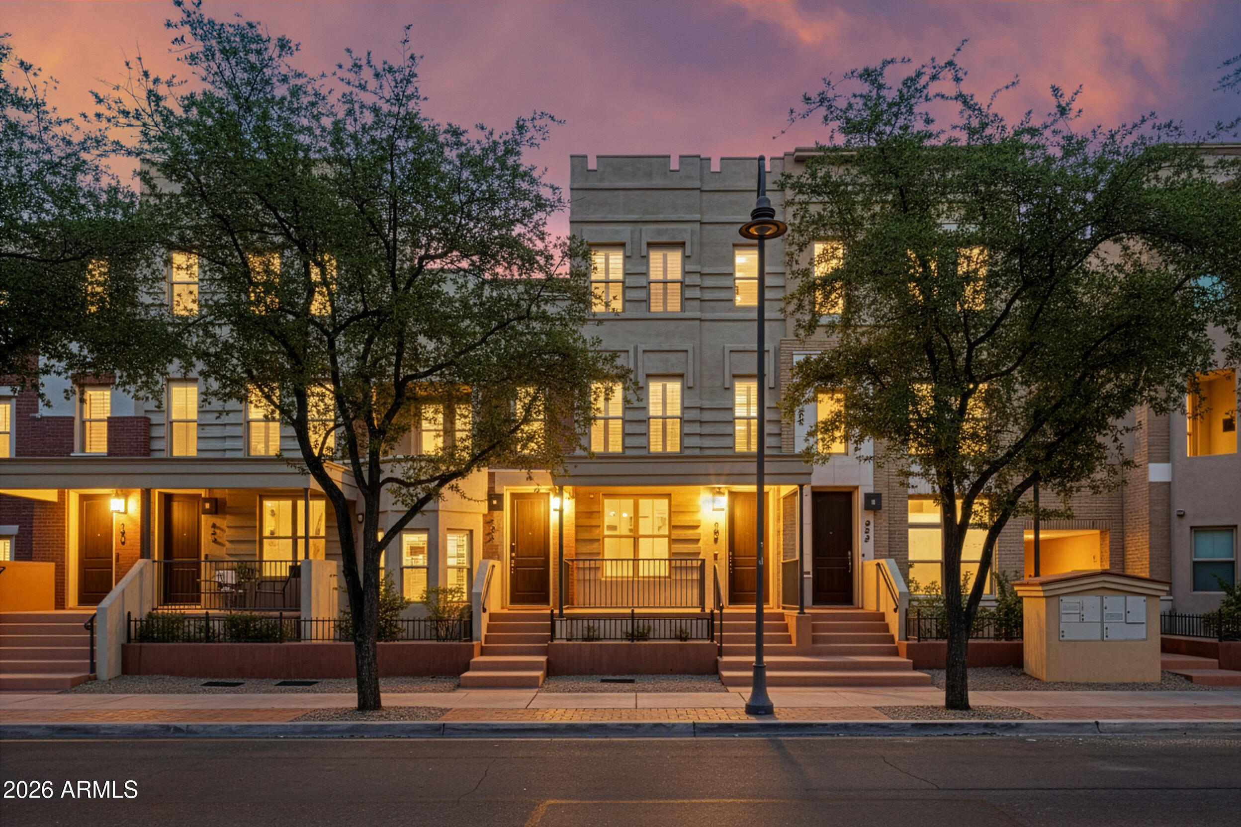 581 S ROOSEVELT Street