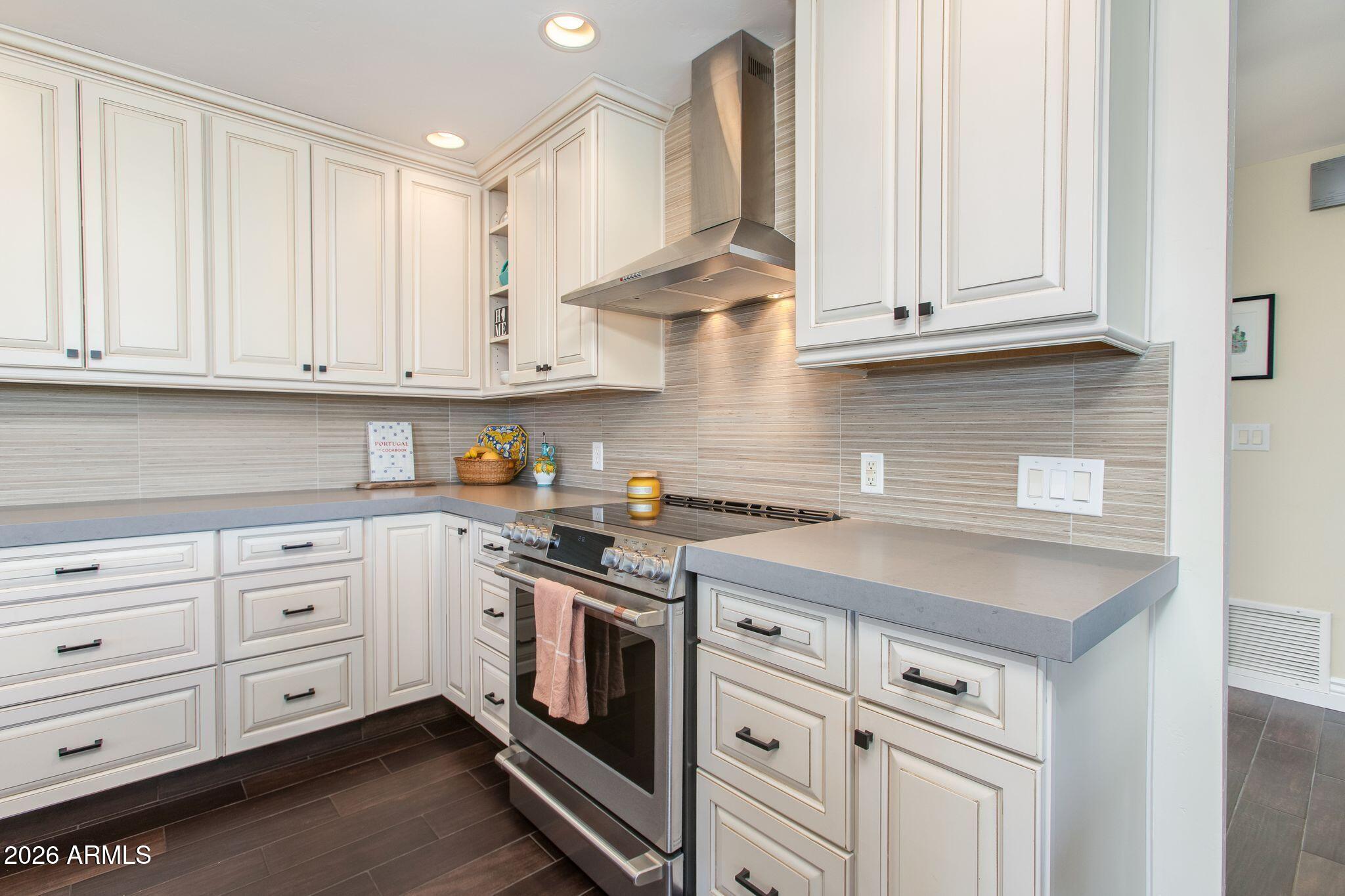 15952 E VENETIAN Lane