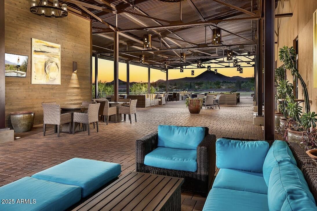 29989 N WHIPSAW Road