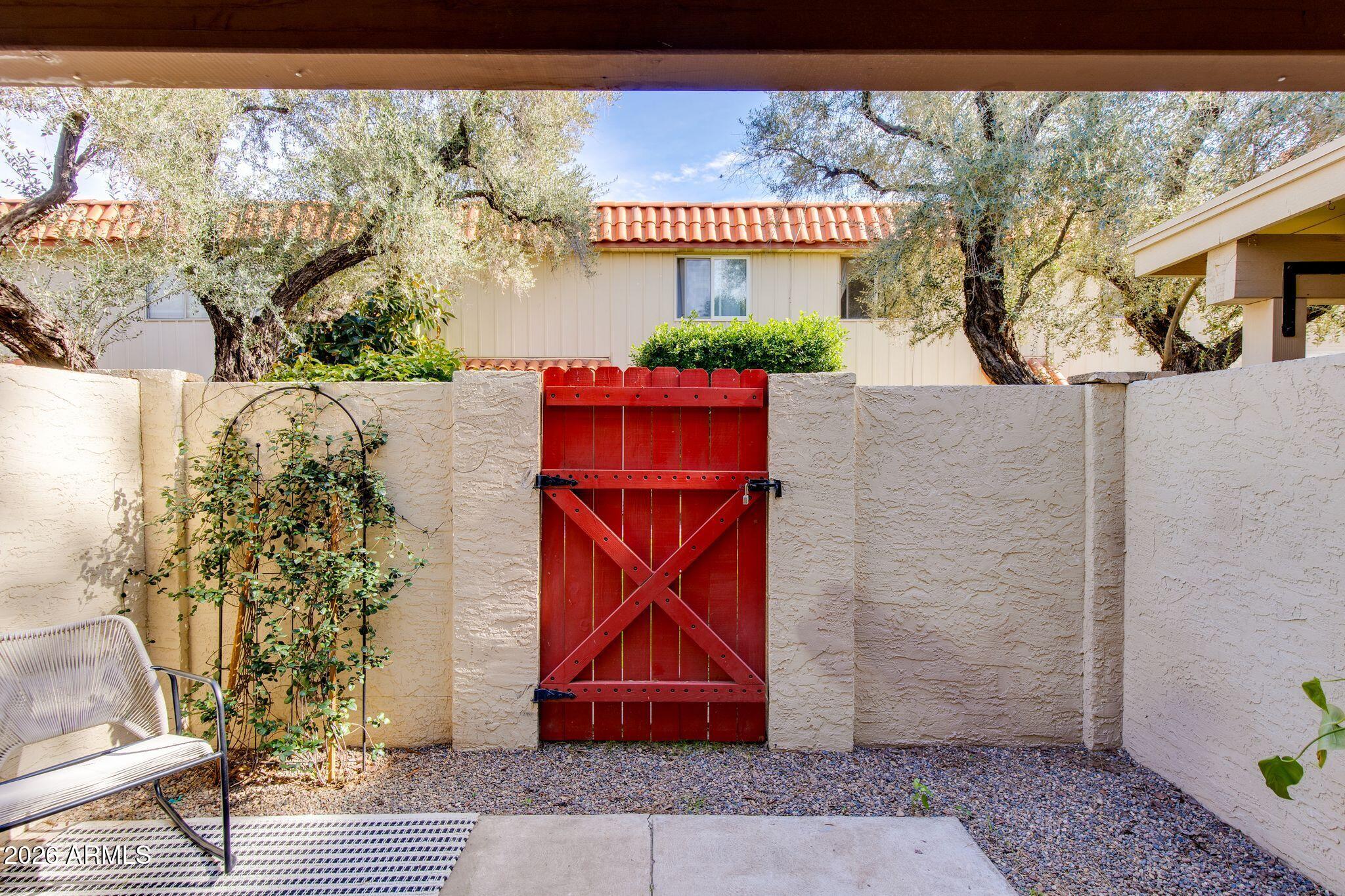 8241 N CENTRAL Avenue 23