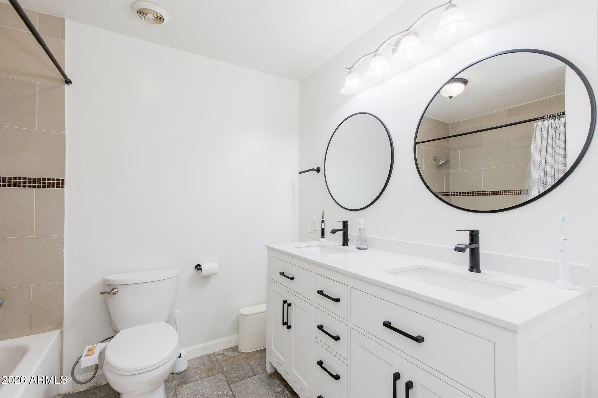 8241 N CENTRAL Avenue 23