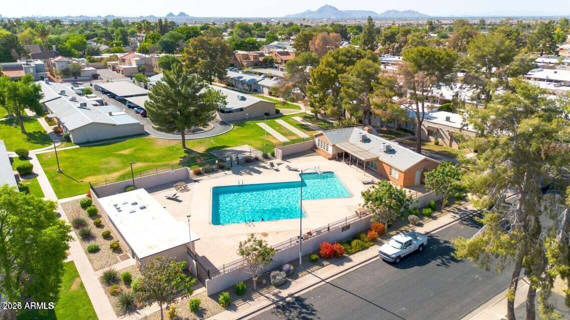 837 N REVERE Street E