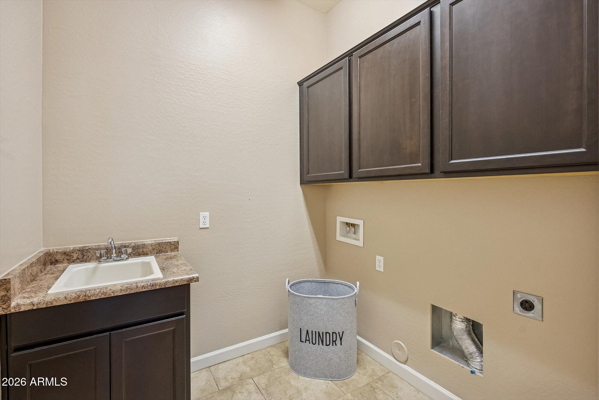 8747 E JAEGER Street