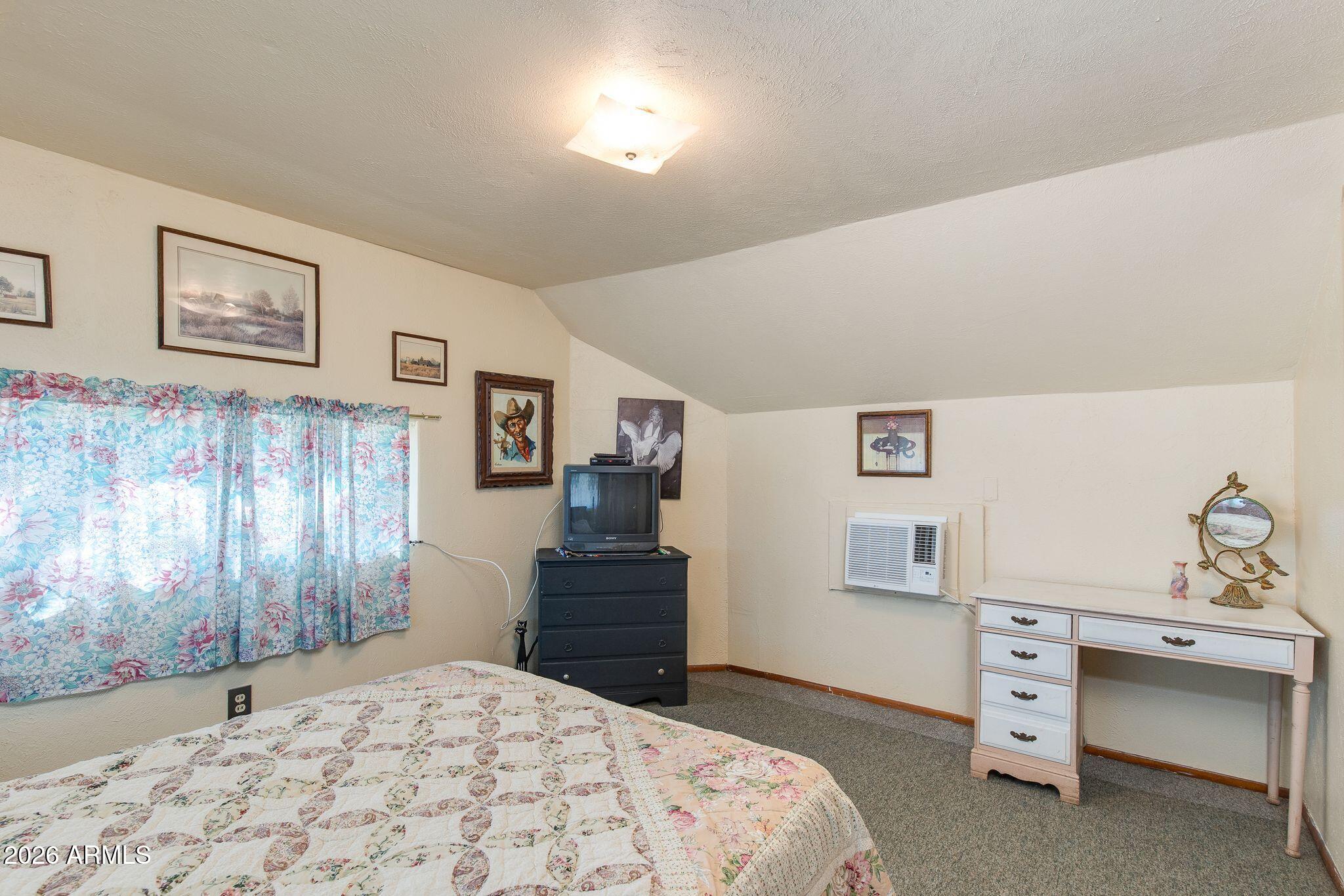 316 W ROESER Road
