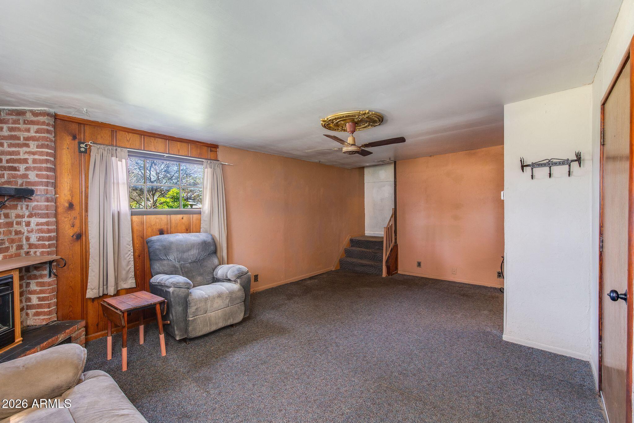 316 W ROESER Road