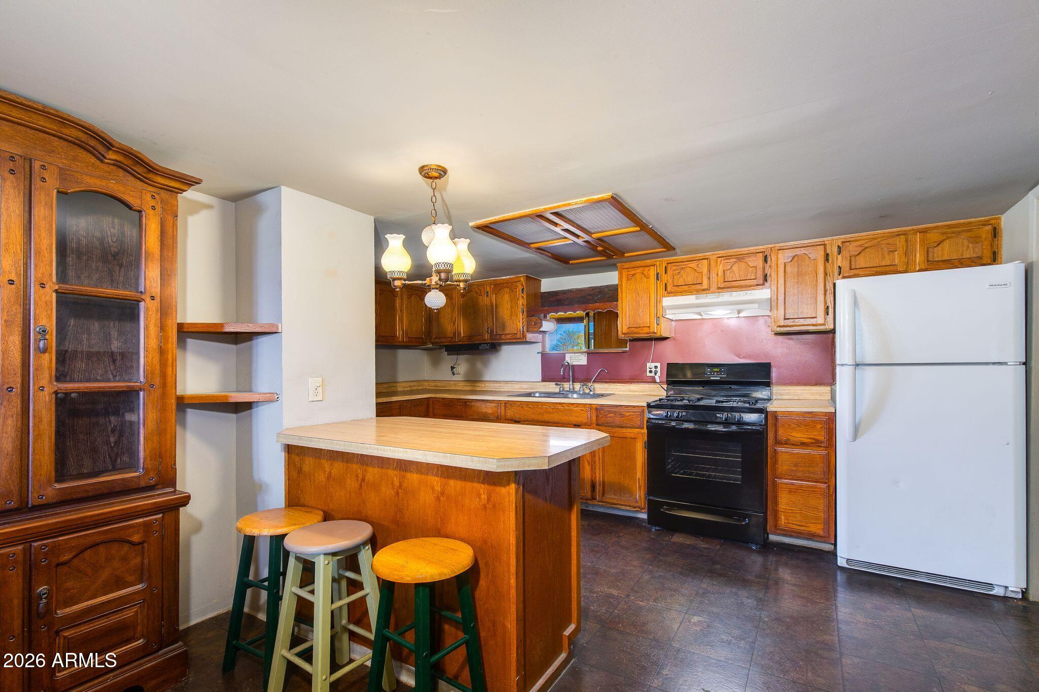 316 W ROESER Road