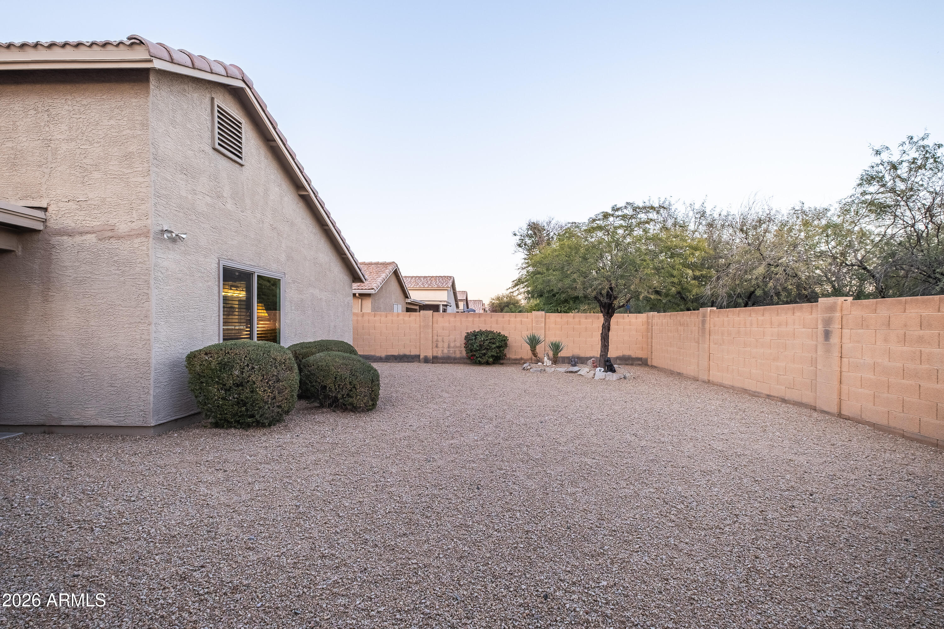 2135 E MARIPOSA GRANDE Street