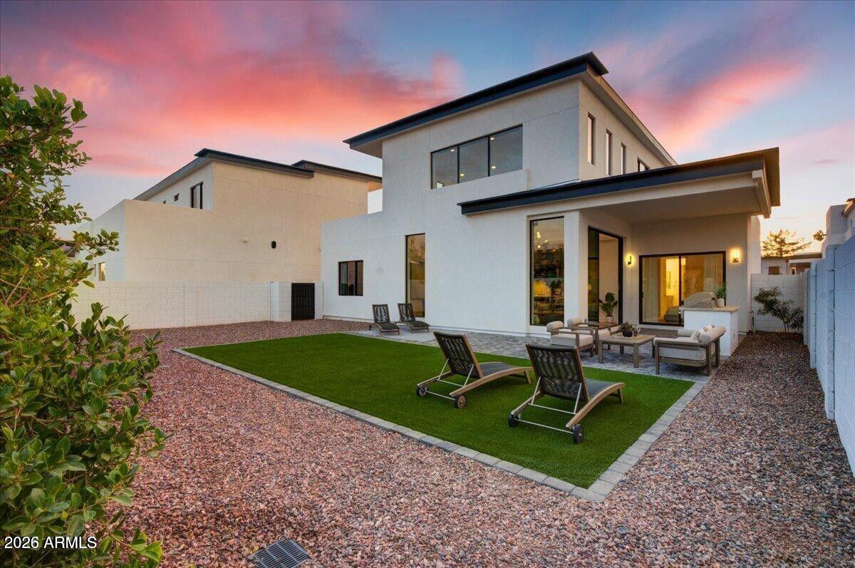 100 W Northern Avenue 6