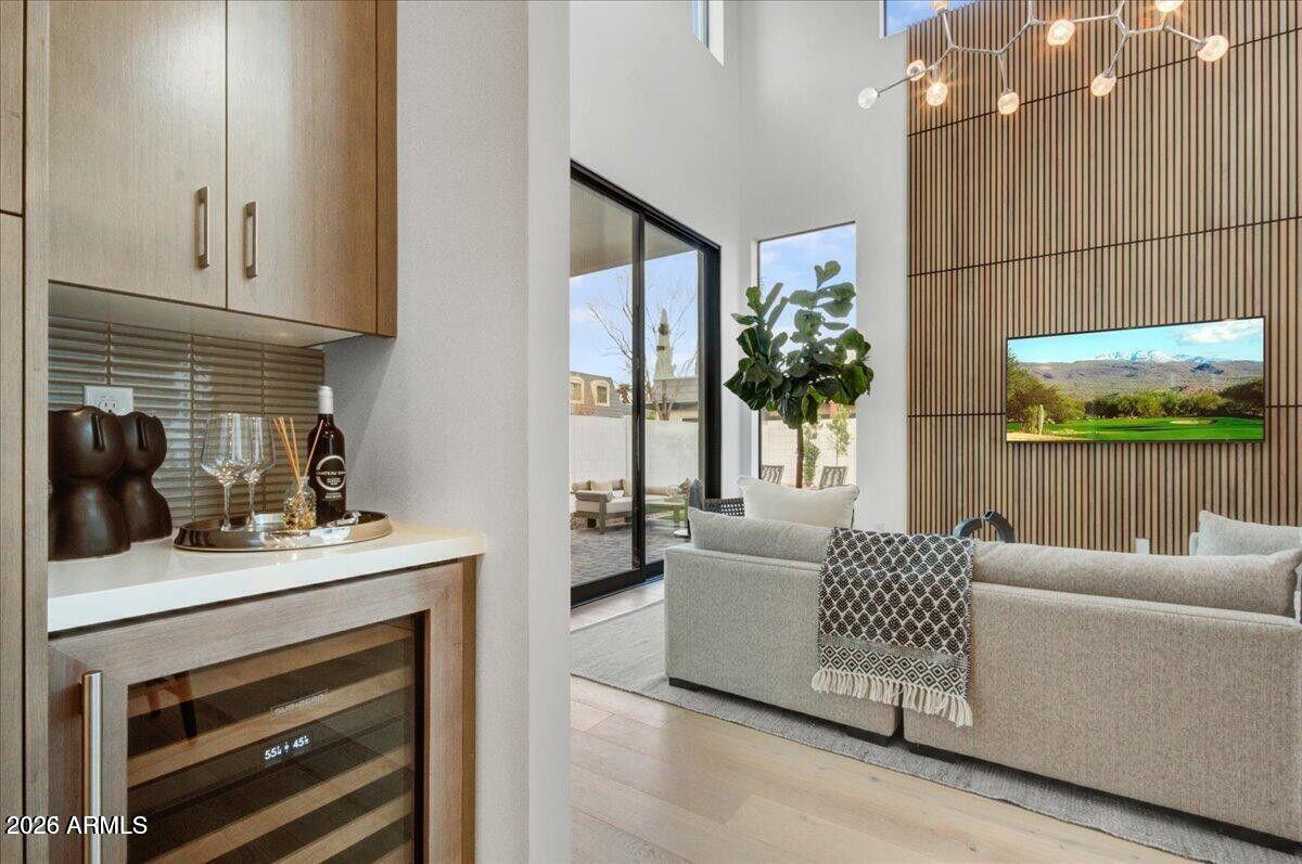 100 W Northern Avenue 6