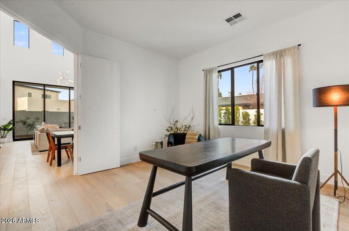 100 W Northern Avenue 6