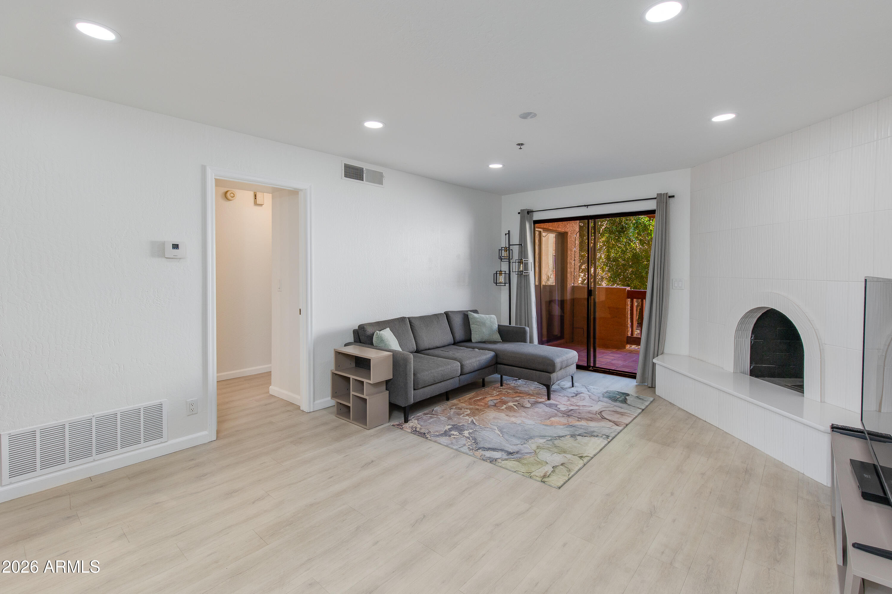 3031 N CIVIC CENTER Plaza 218