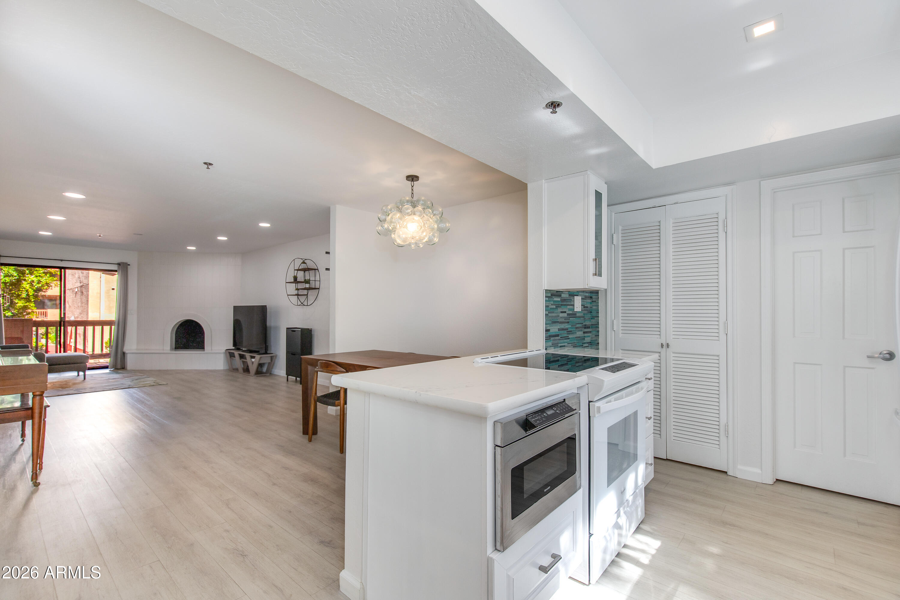 3031 N CIVIC CENTER Plaza 218