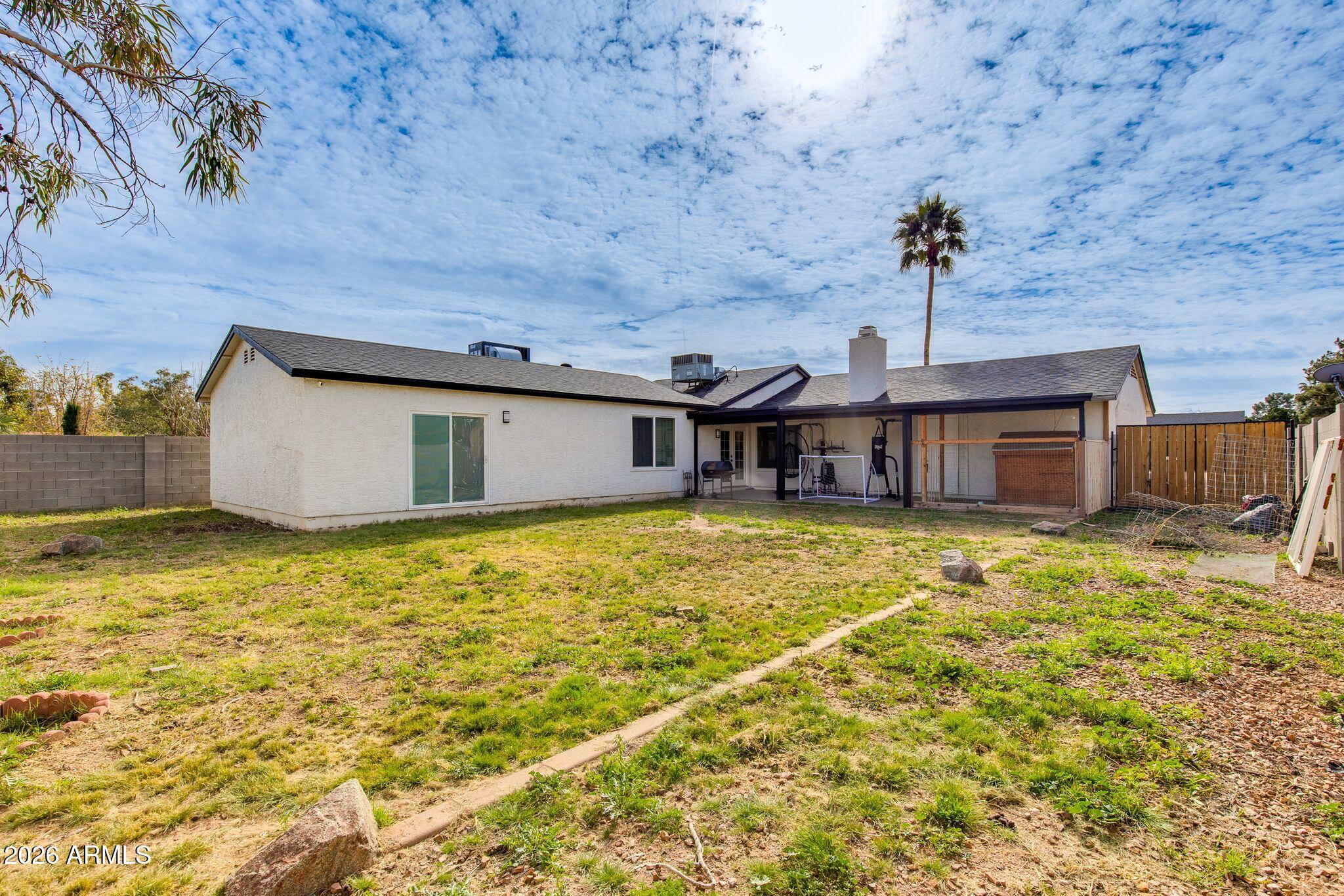 5216 W VOLTAIRE Drive