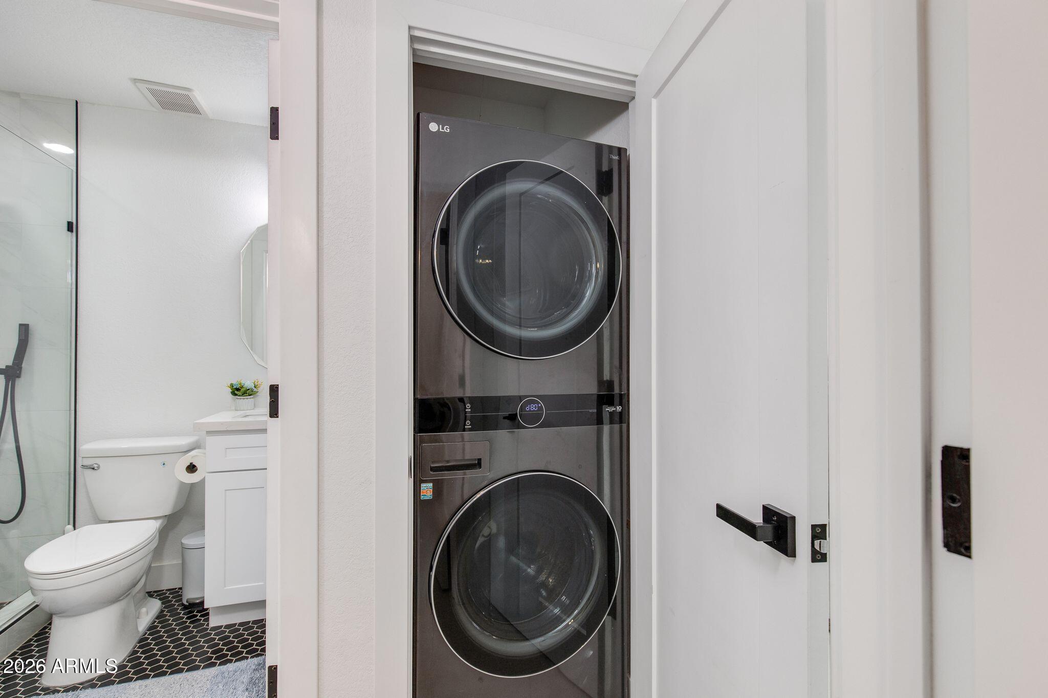 5216 W VOLTAIRE Drive